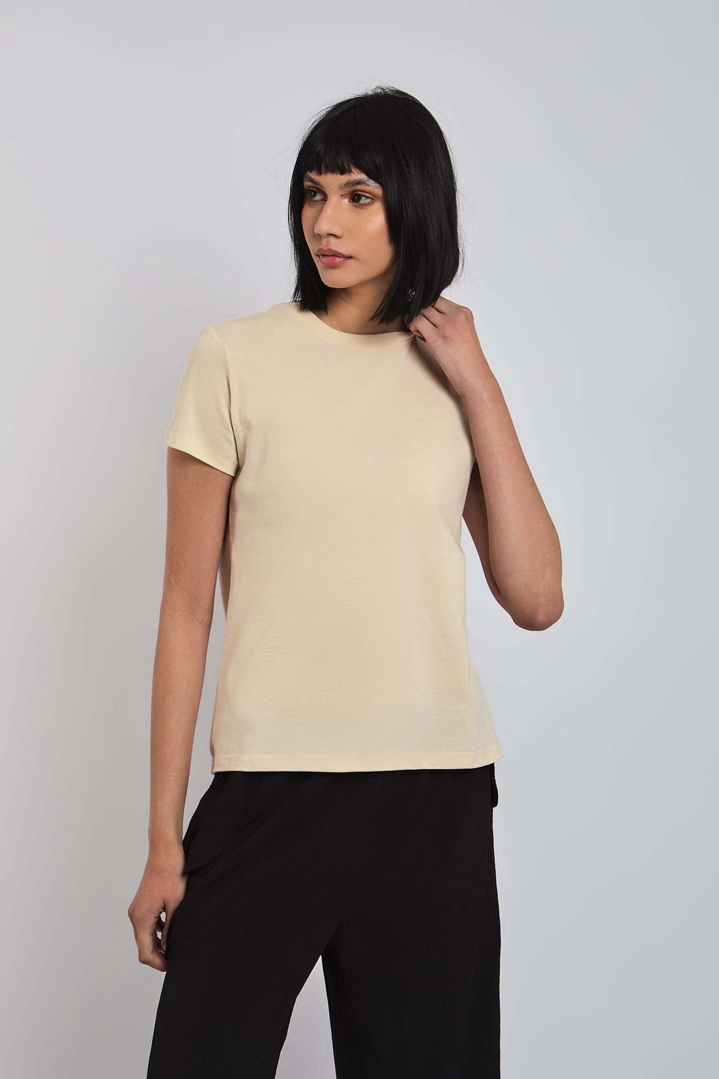 Women  T-Shirt  Regular Fit  With Curved Hem Shirt Tail Beige