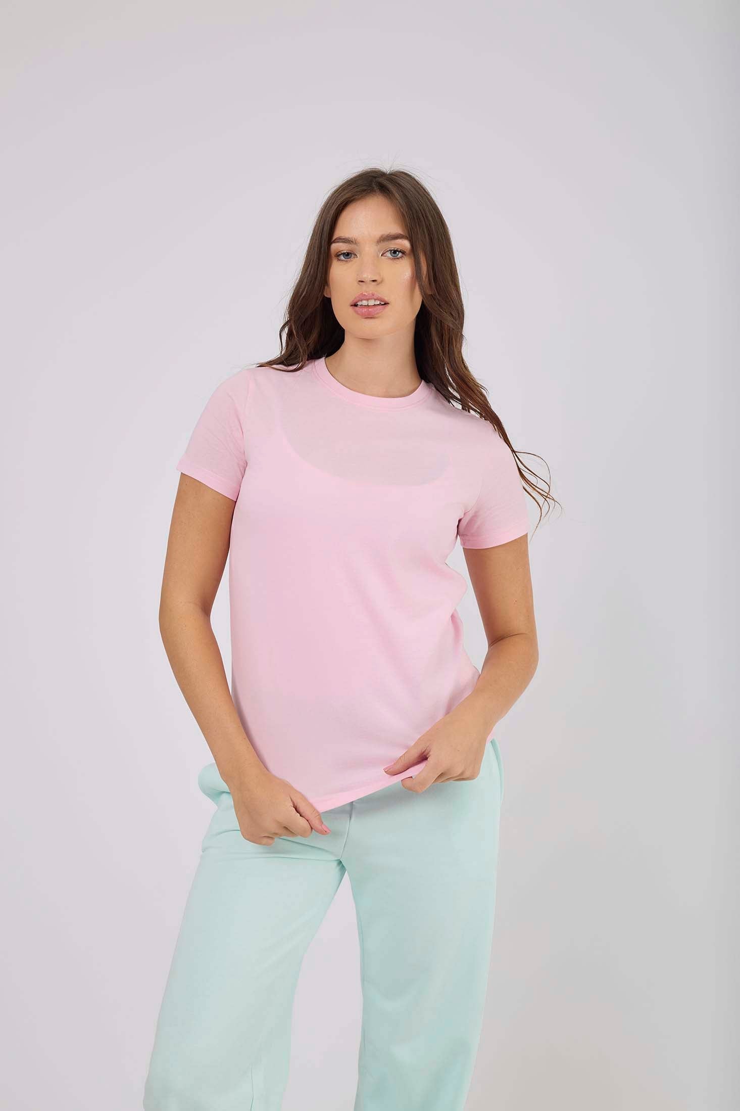 تي شيرت نسائي بقصّة عادية باللون الوردي