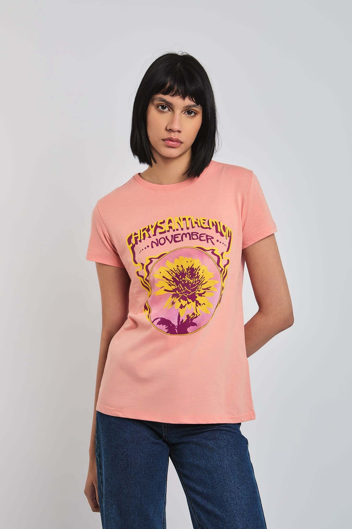 Women  T-Shirt  Regular Fit  With Curved Hem Shirt Tail Pink