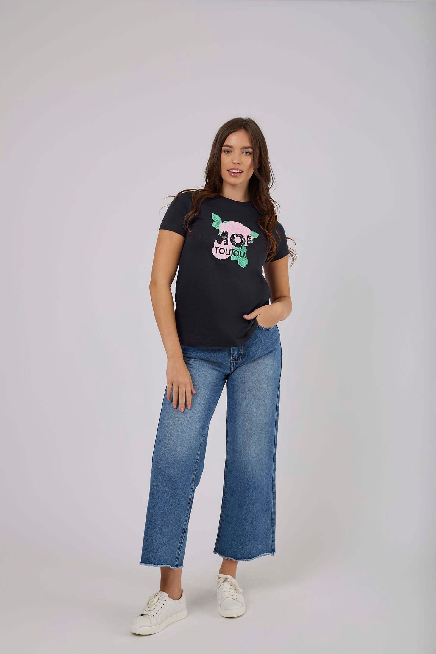 Women-T-Shirt  Regular Fit Women With Short Sleeves