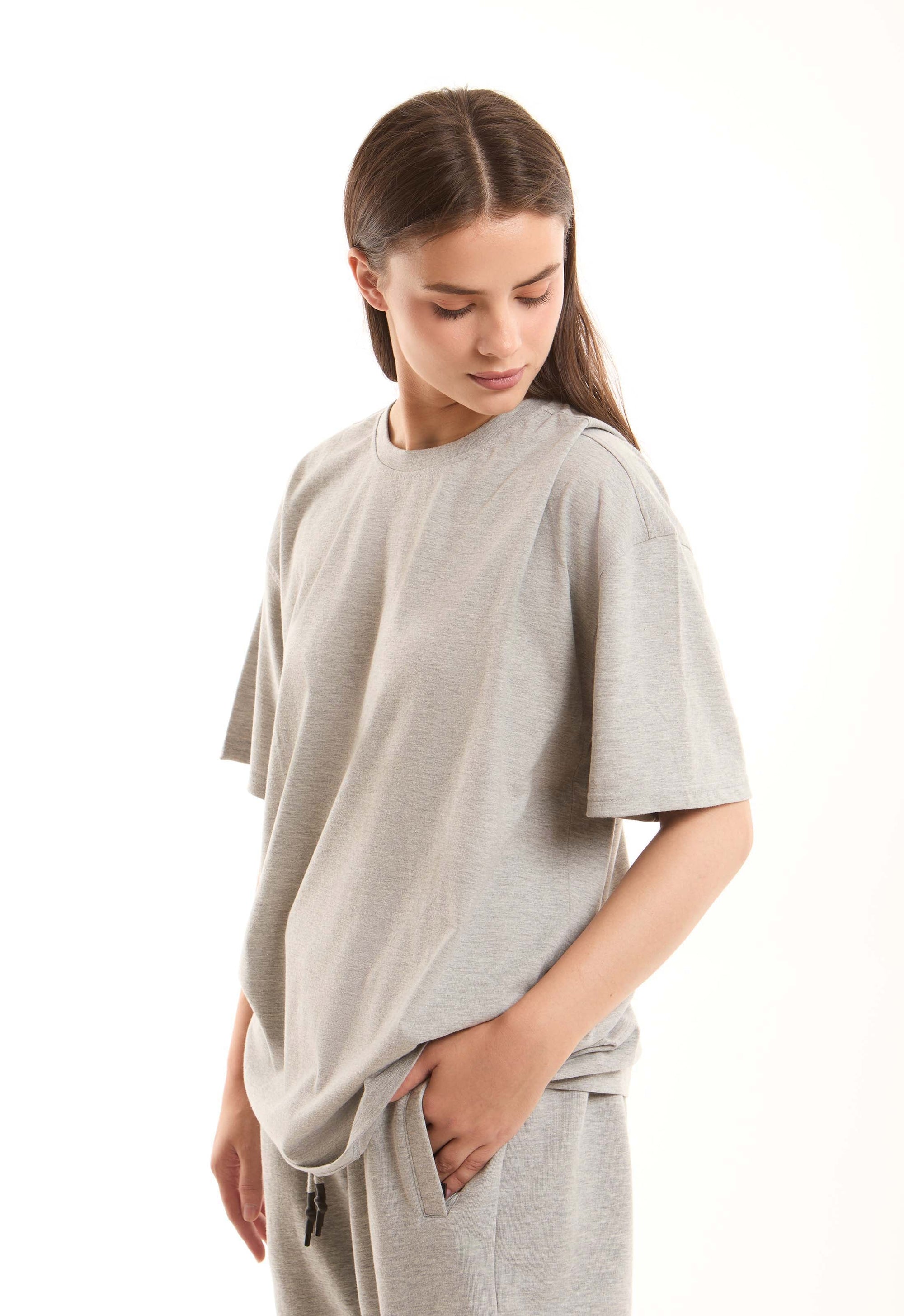 Unisex Elbow-Sleeves Solid Basic Tee