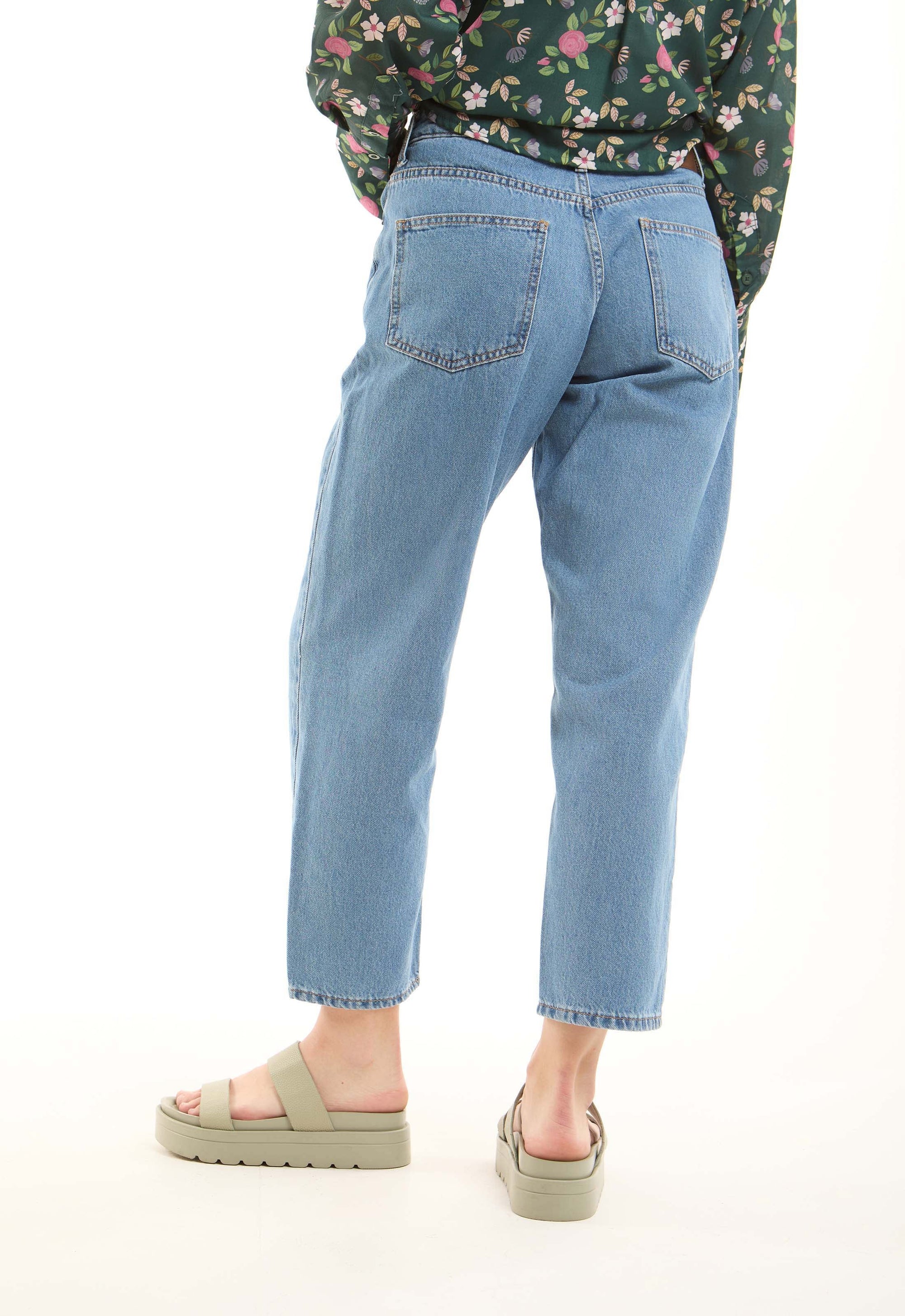 Relaxed Tapered Denim Pants