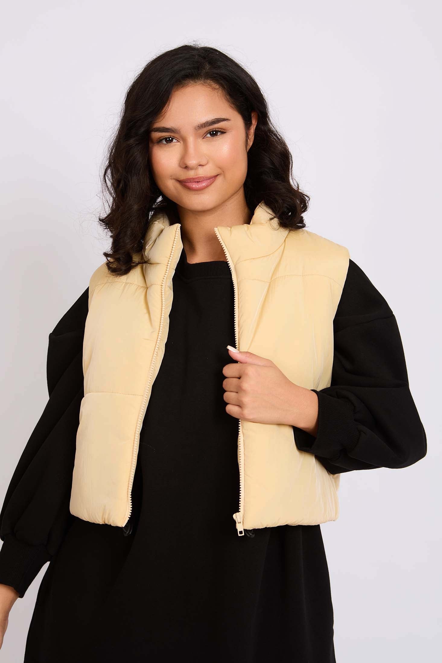 Women Cropped Puffer Vest Beige