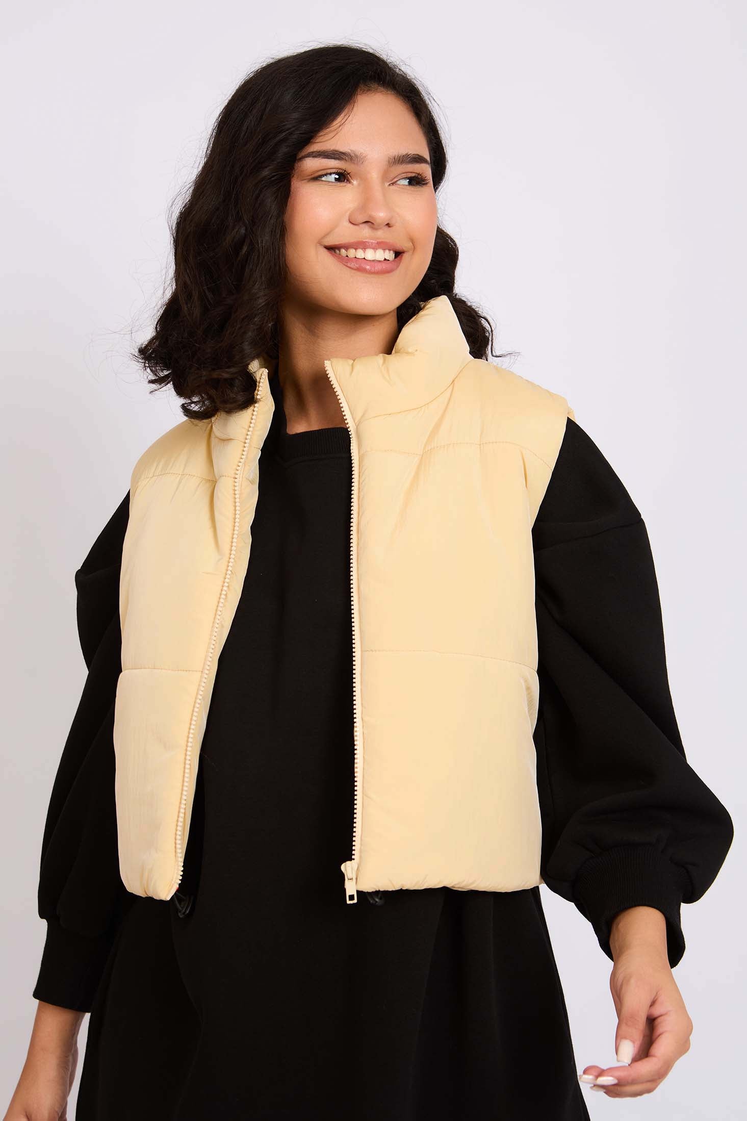 Women Cropped Puffer Vest Beige