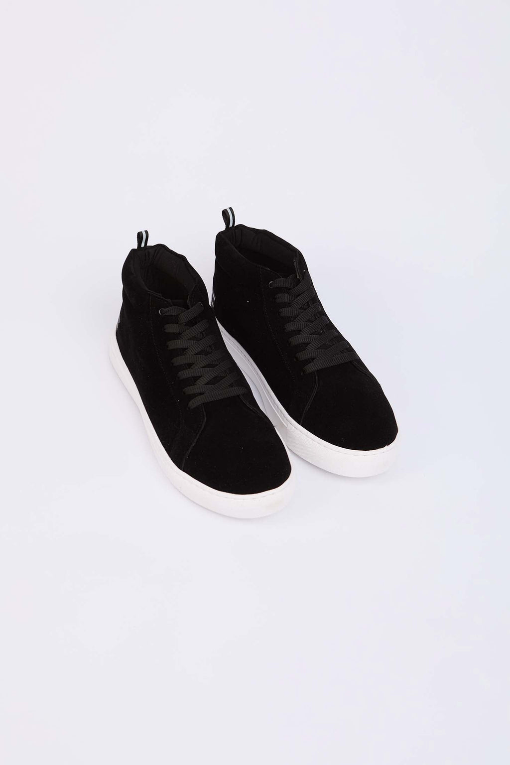 بنطال جينز رجالي مريح باللون الأسود