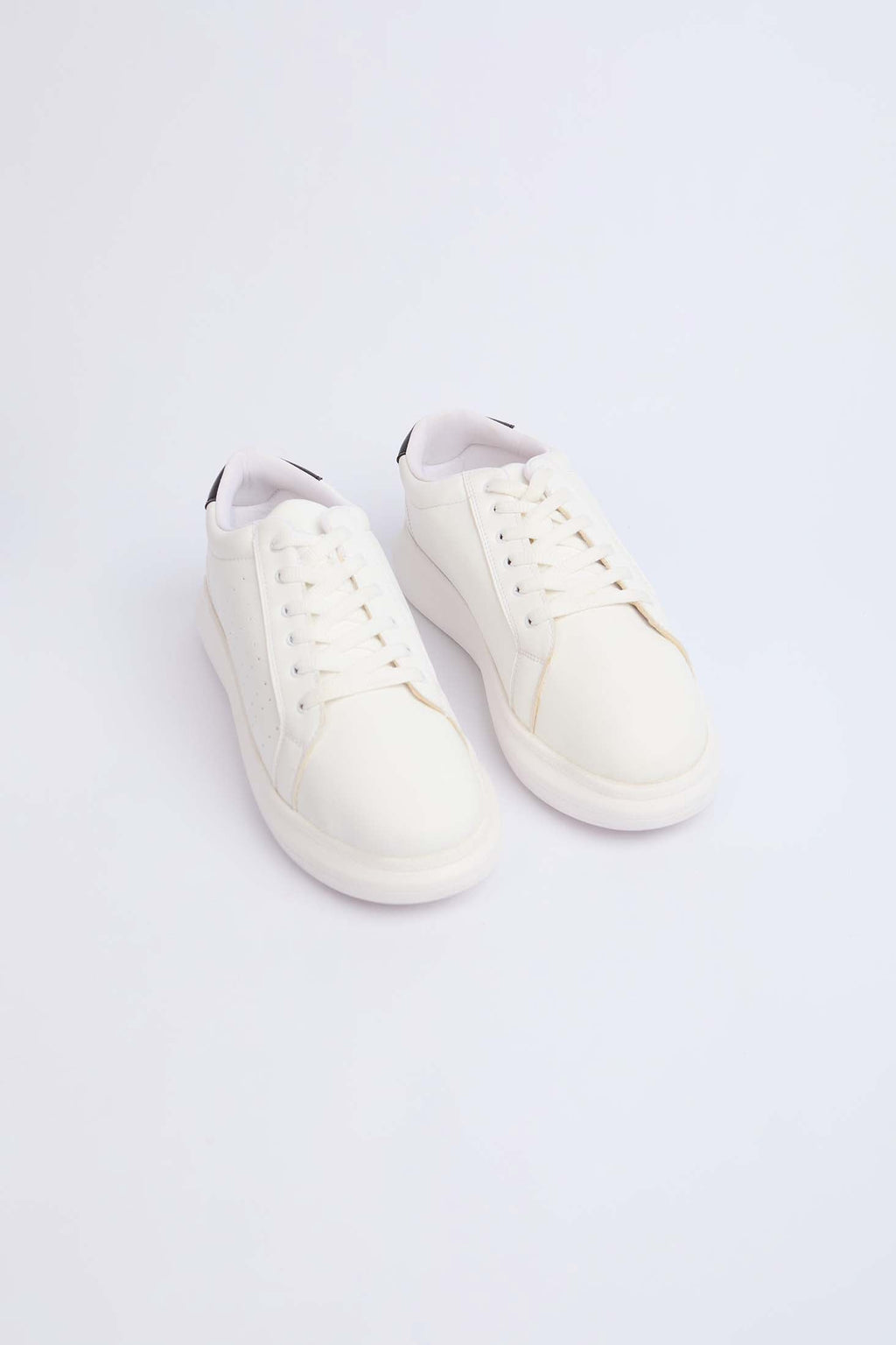 Men  Shoes Sneakers White