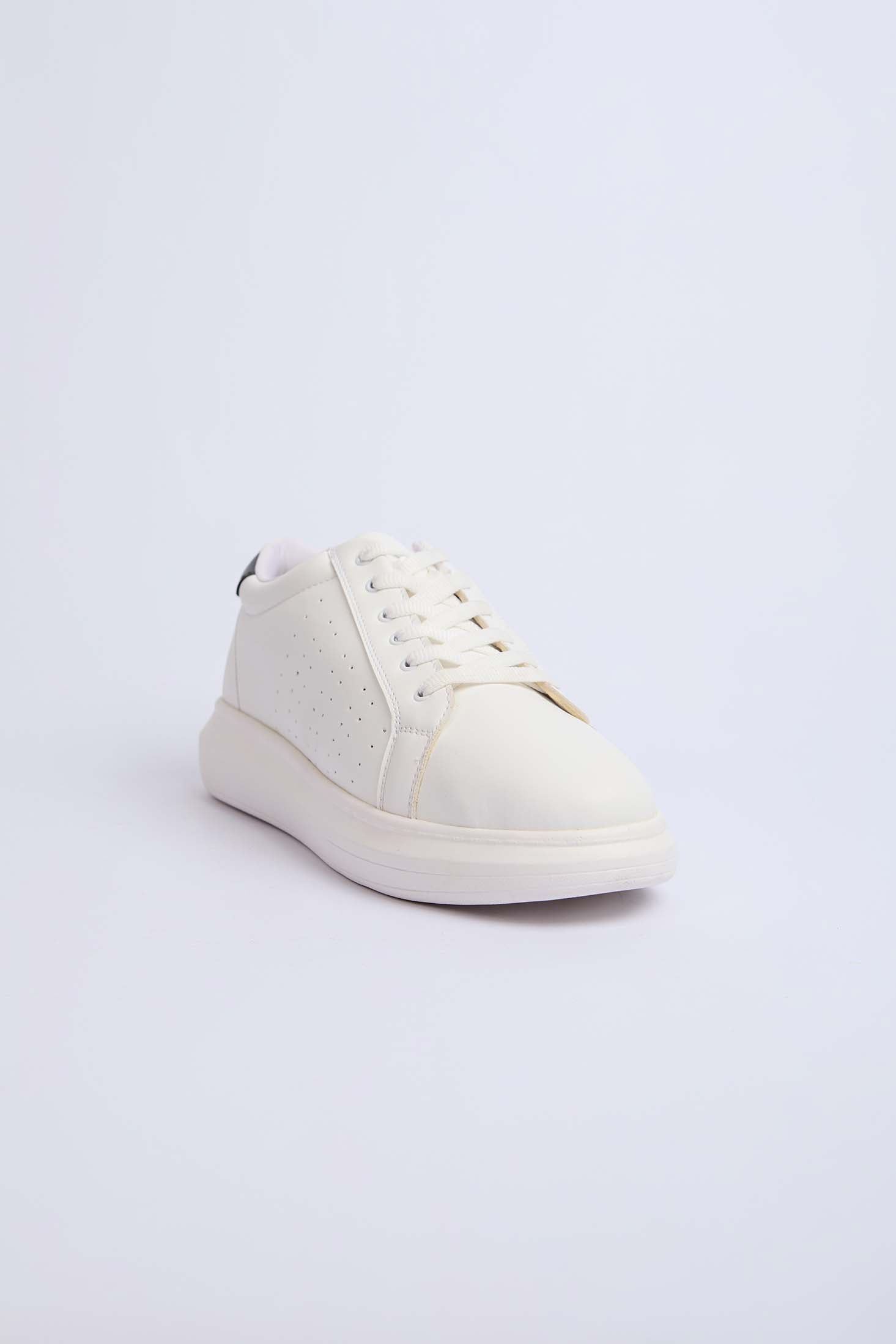 Men  Shoes Sneakers White