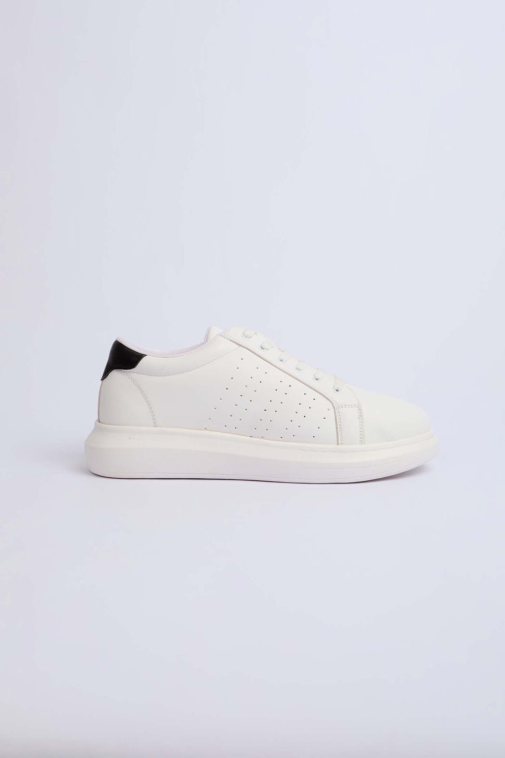 Men  Shoes Sneakers White