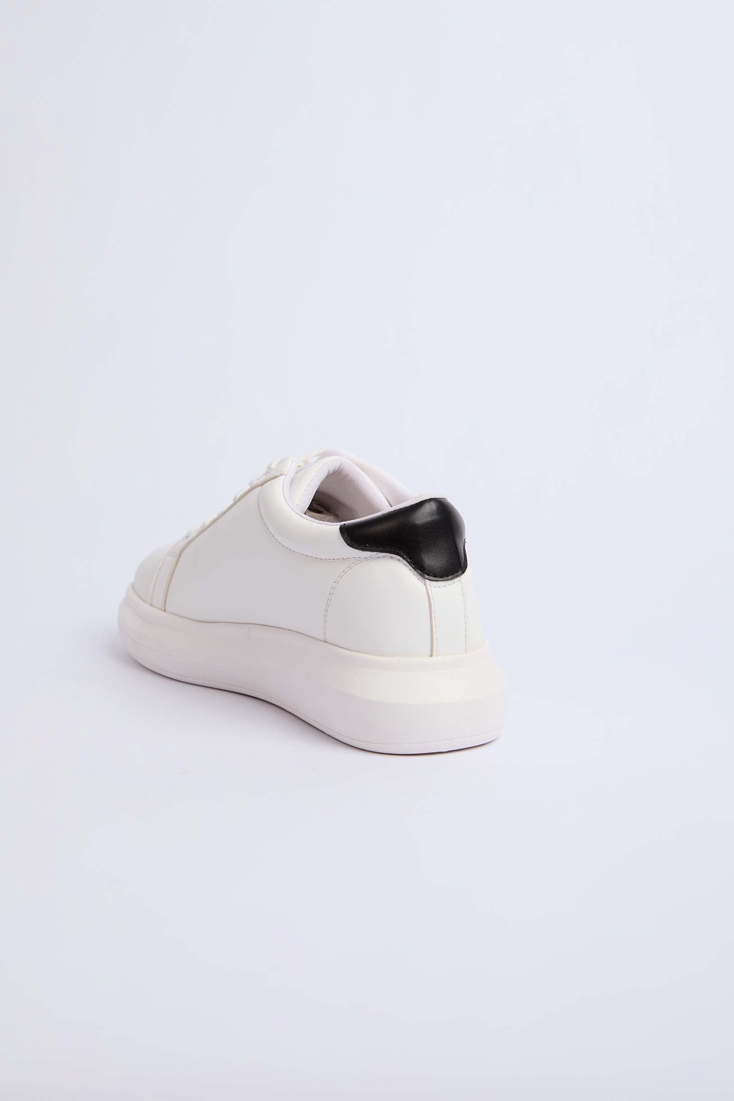 Men  Shoes Sneakers White