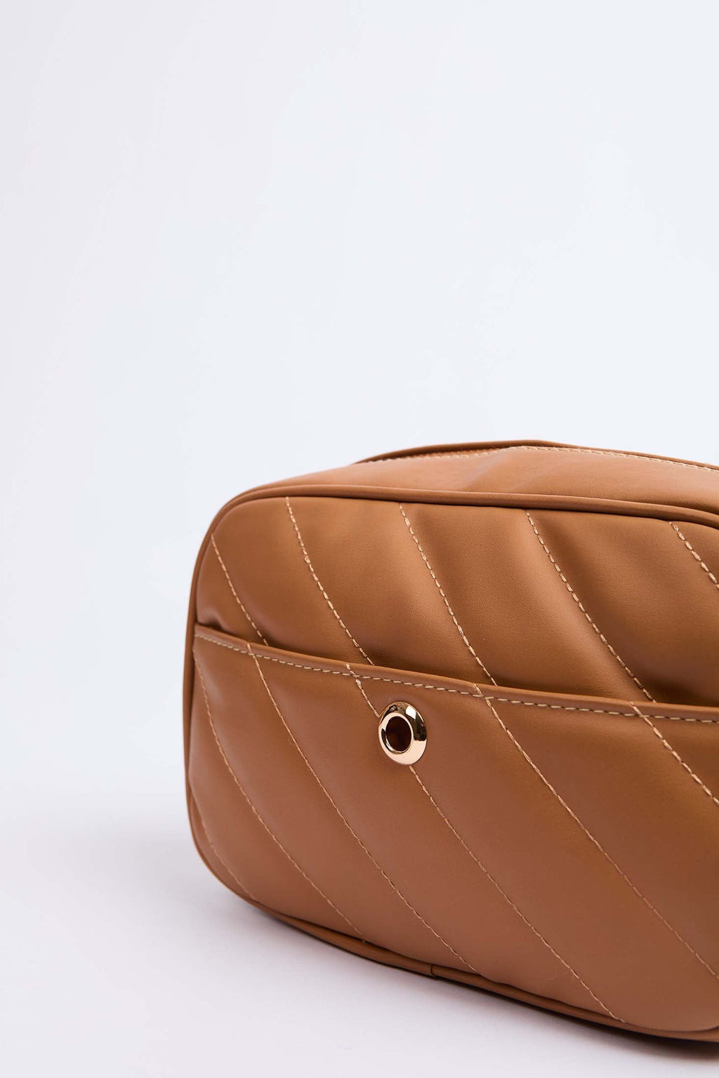 حقيبة نسائية رسول بنية اللون