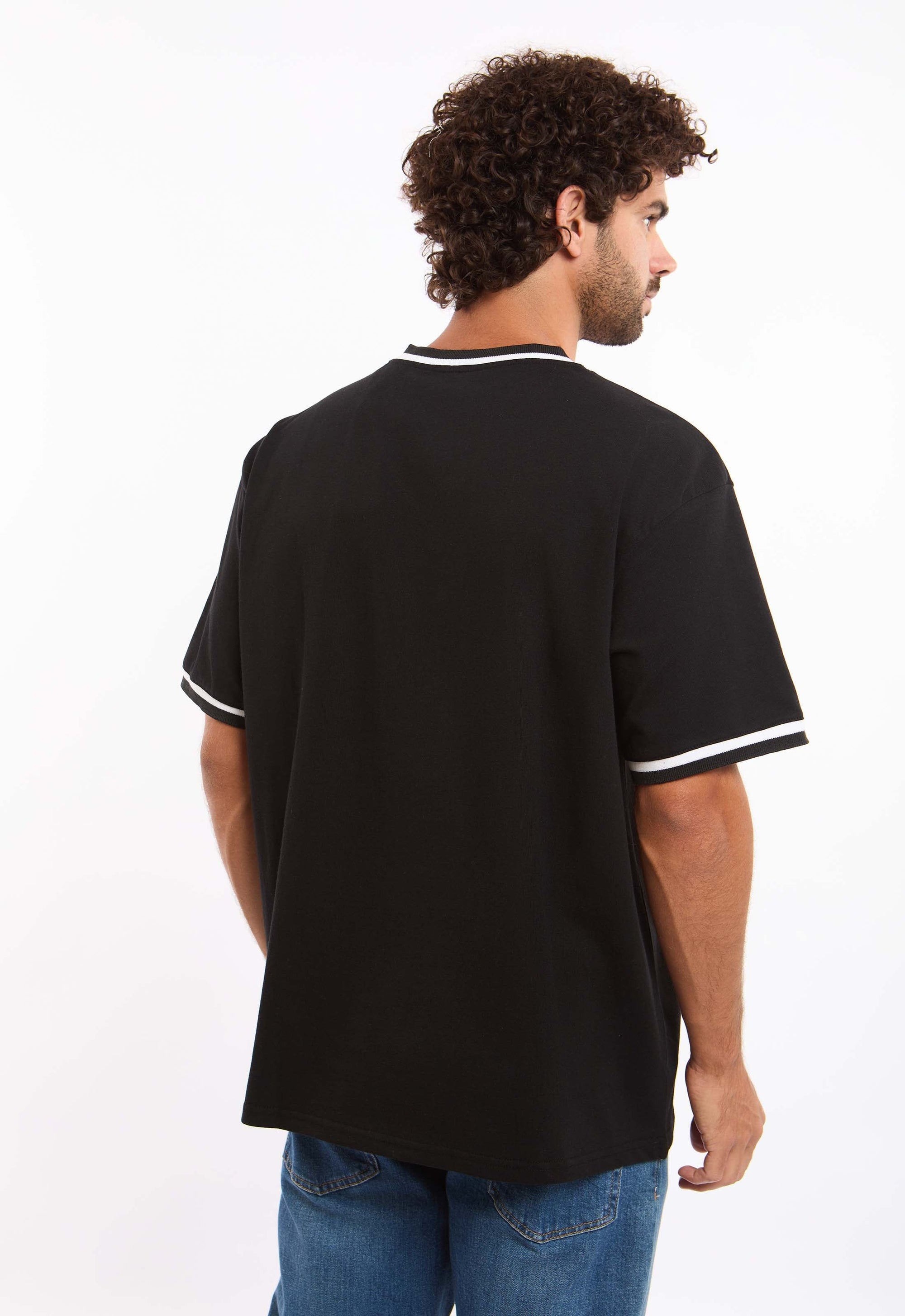 Lined Elbow Sleeves with V-Neck Relaxed Tee