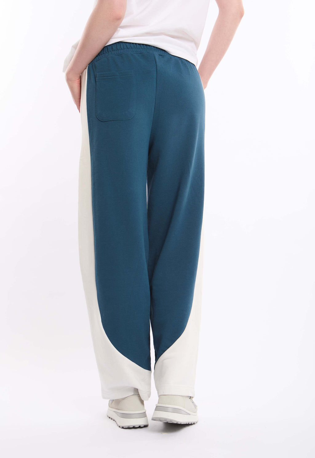 Wide-Leg Pants with Two-Tone Design
