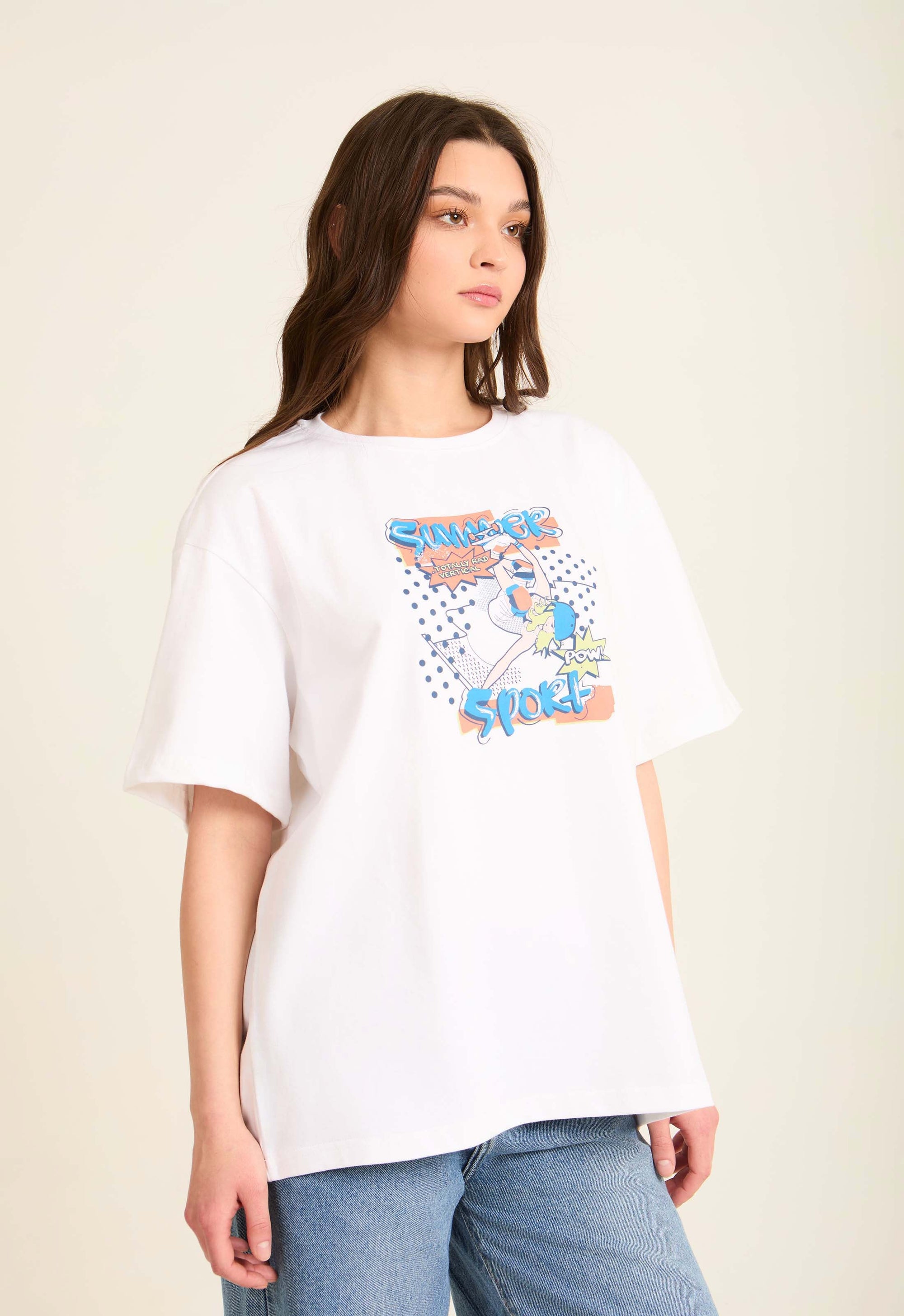 Elbow Sleeves Tee with "Summer Sport" Print