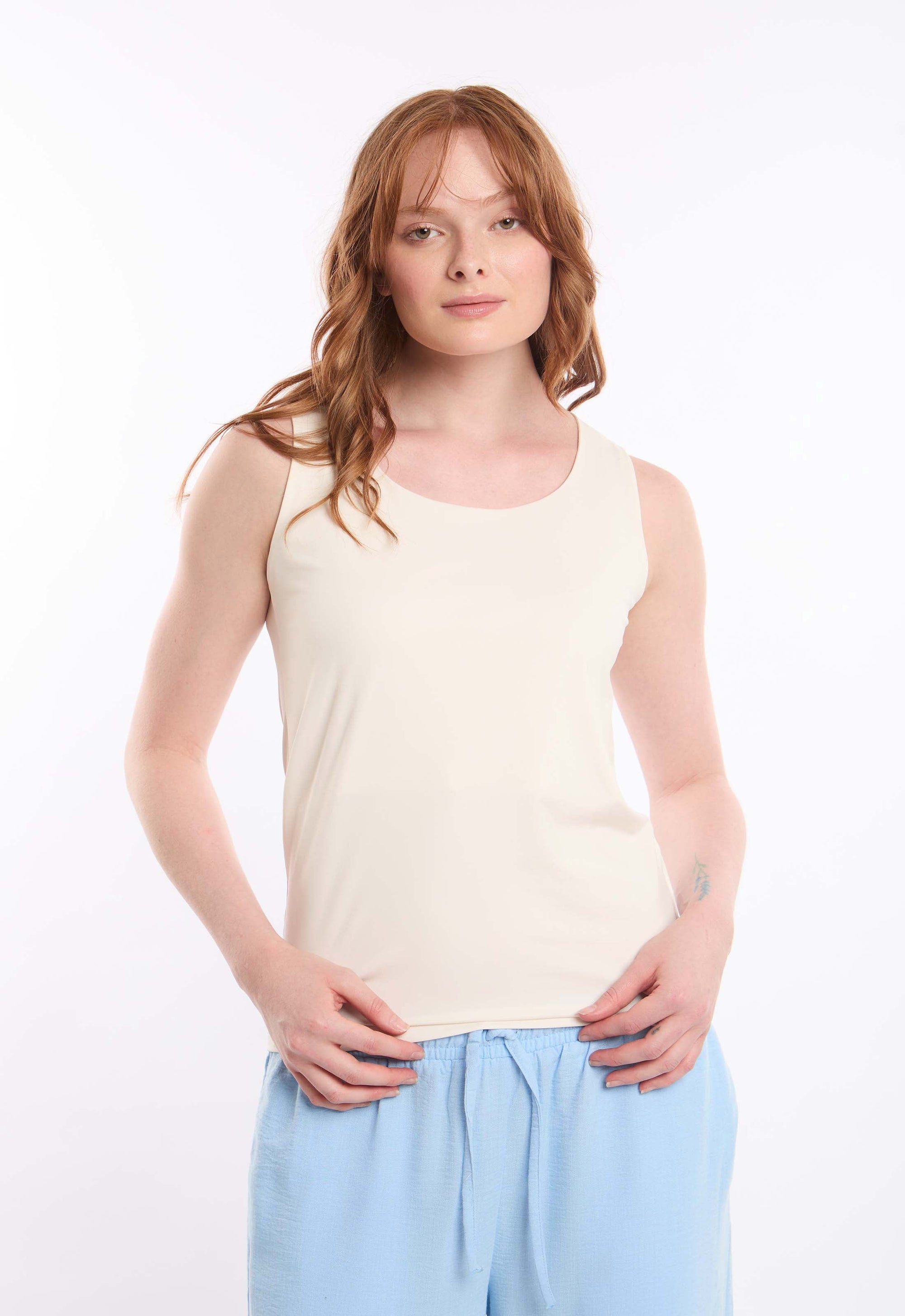 Boat Neck Sleeveless Solid Basic Top