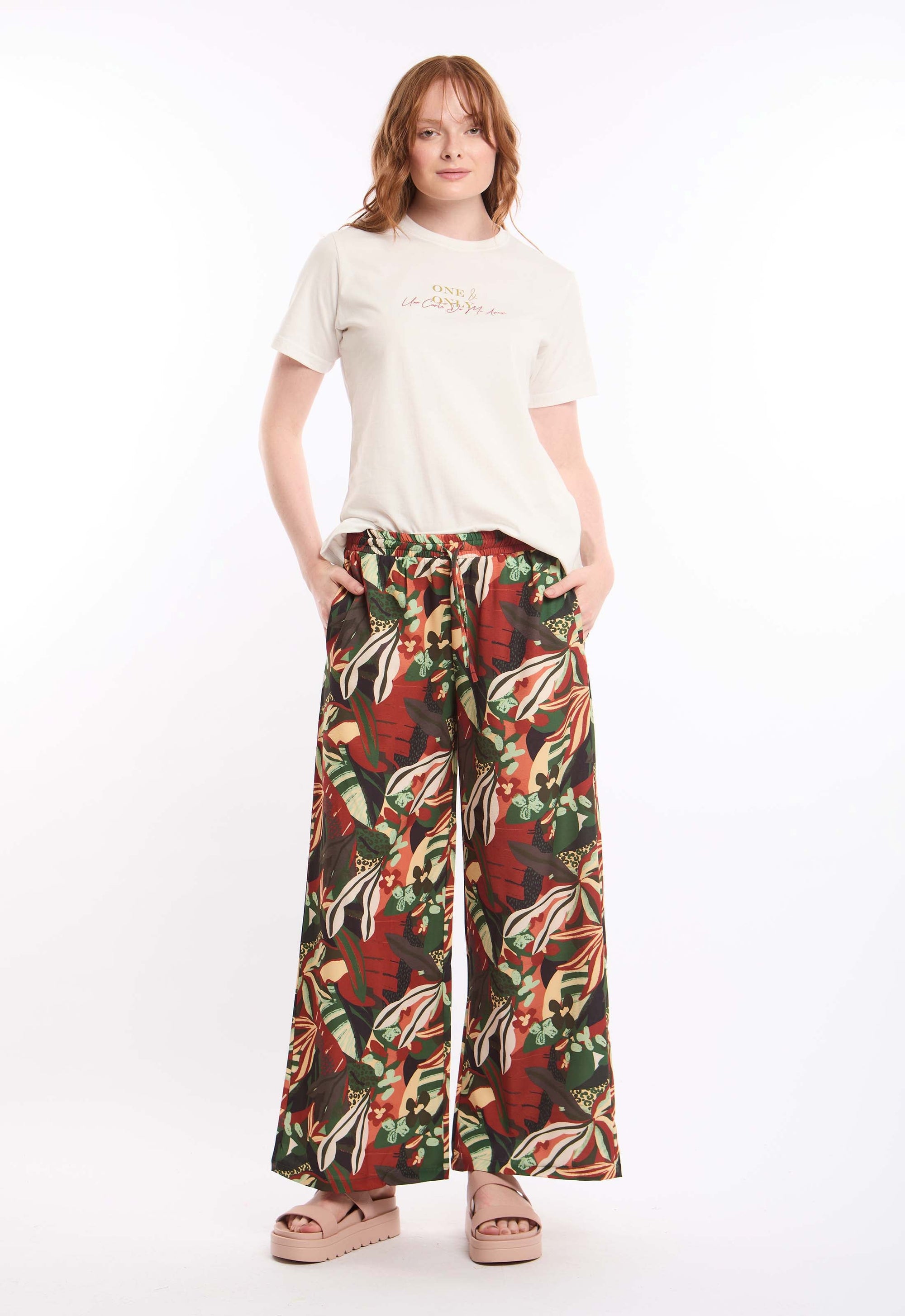 تيشيرت برقبة دائرية مطبوع "One & Only"