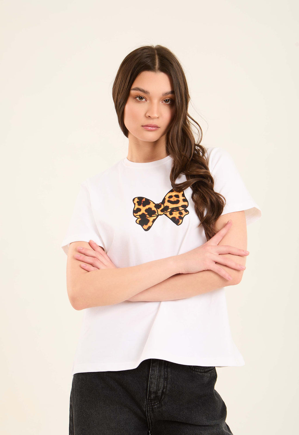 Short Sleeves Tee with Front Leopard Bow