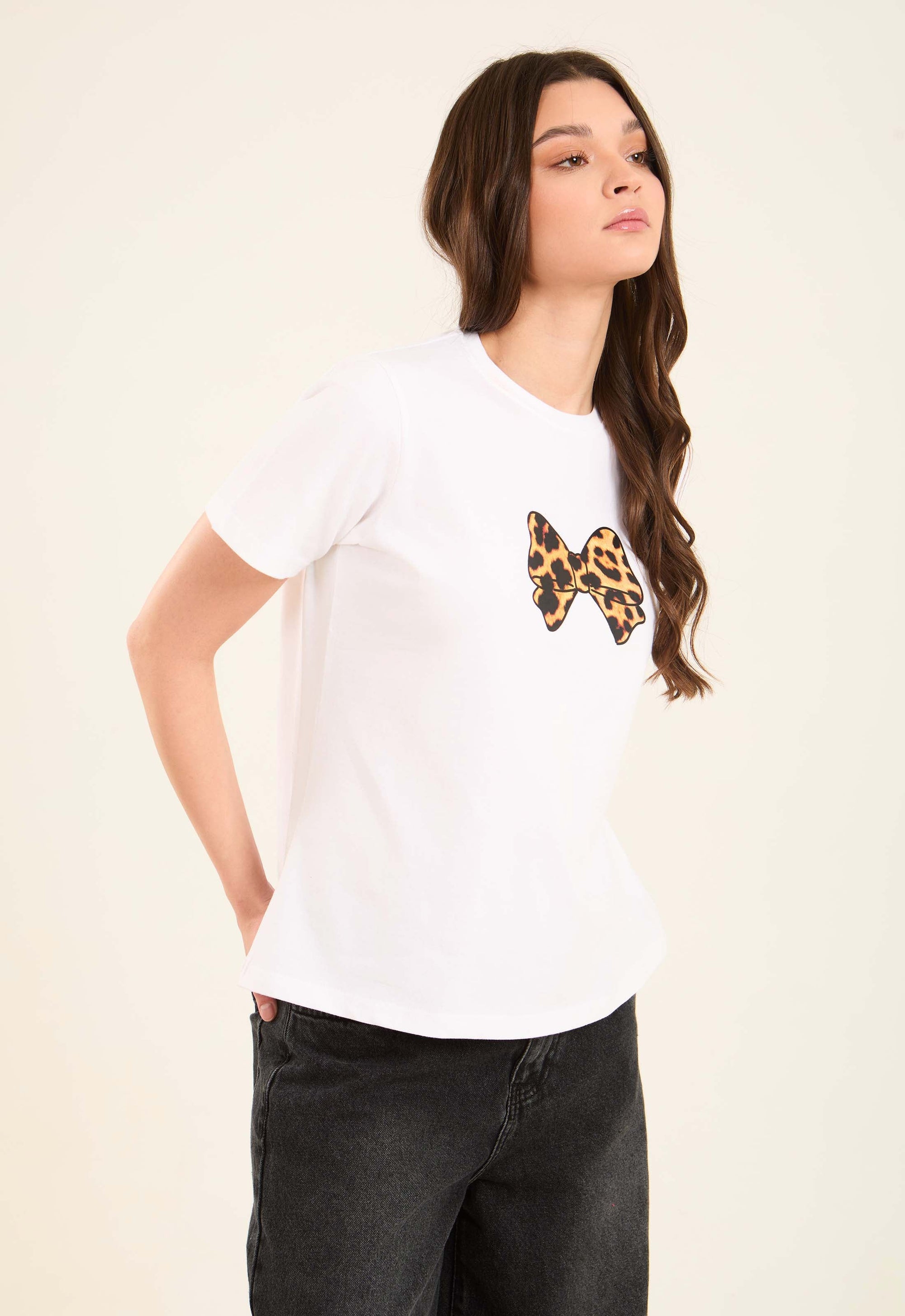 Short Sleeves Tee with Front Leopard Bow