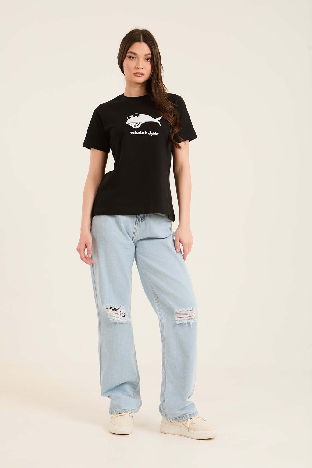 Short Sleeves Cotton Tee with "ÍÊÔæÝ ÇáWhale" Print