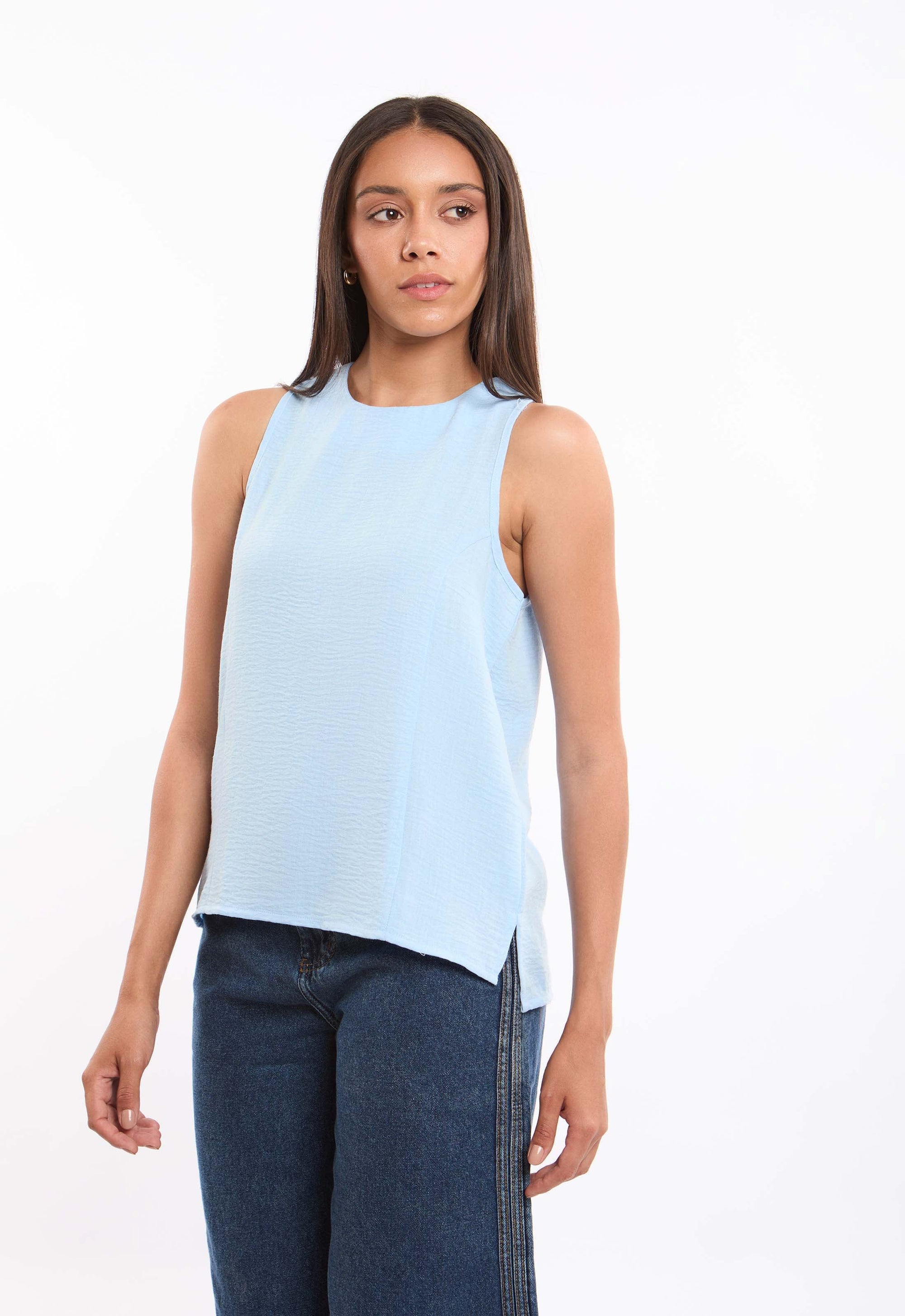 Textured Sleeveless Regular Fit Top