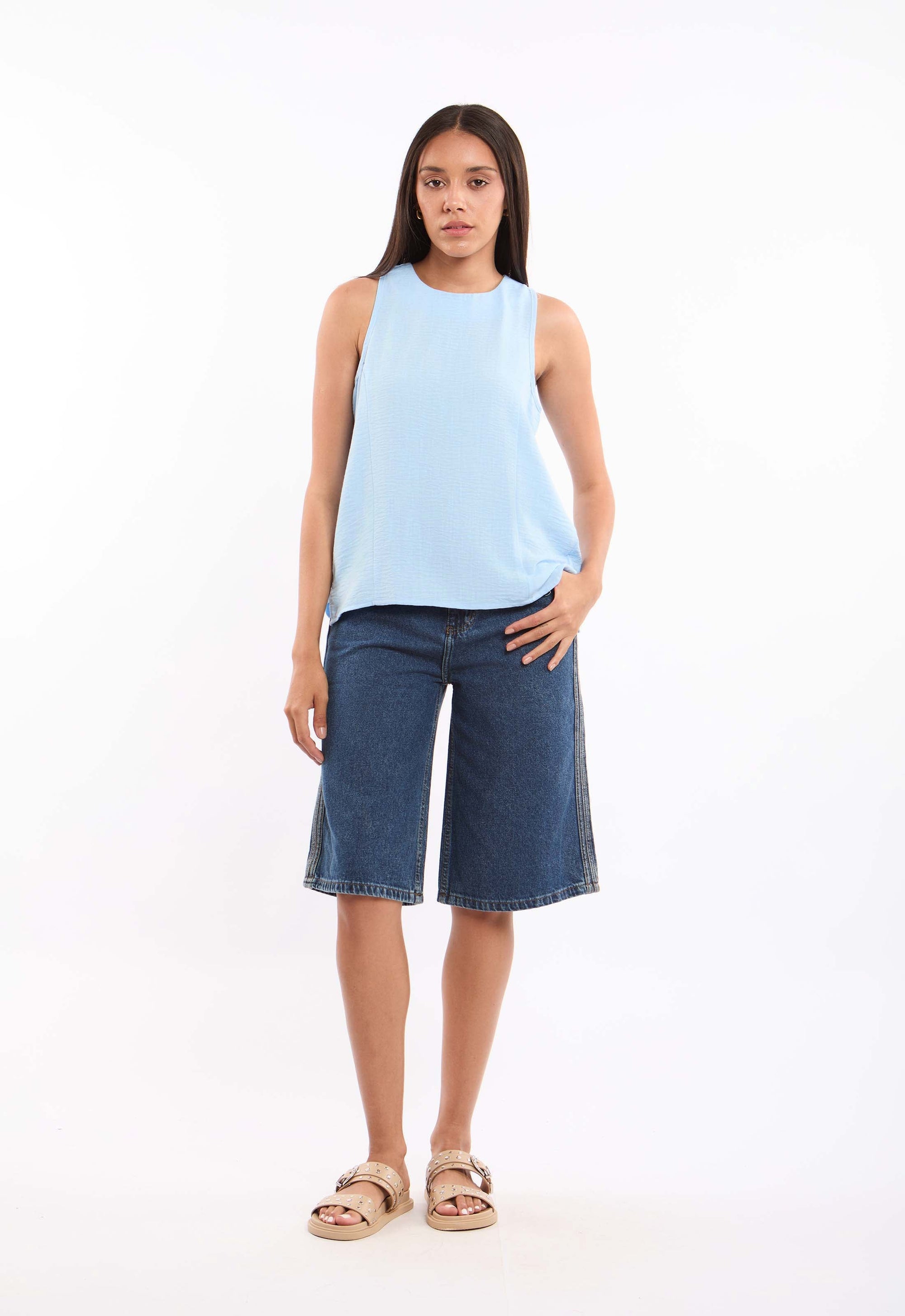 Textured Sleeveless Regular Fit Top