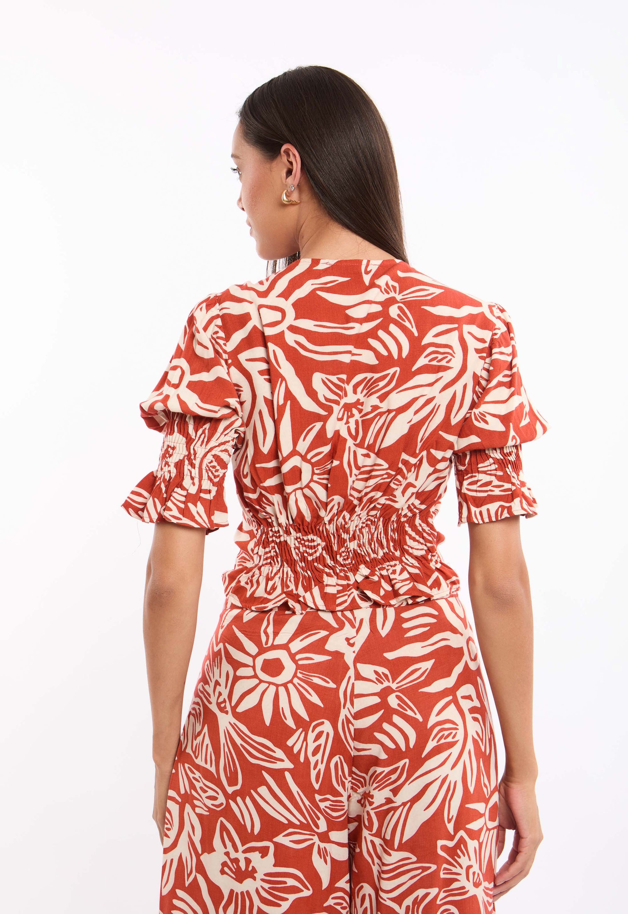 Floral Buttoned Short Blouse with Elastic Sleeves