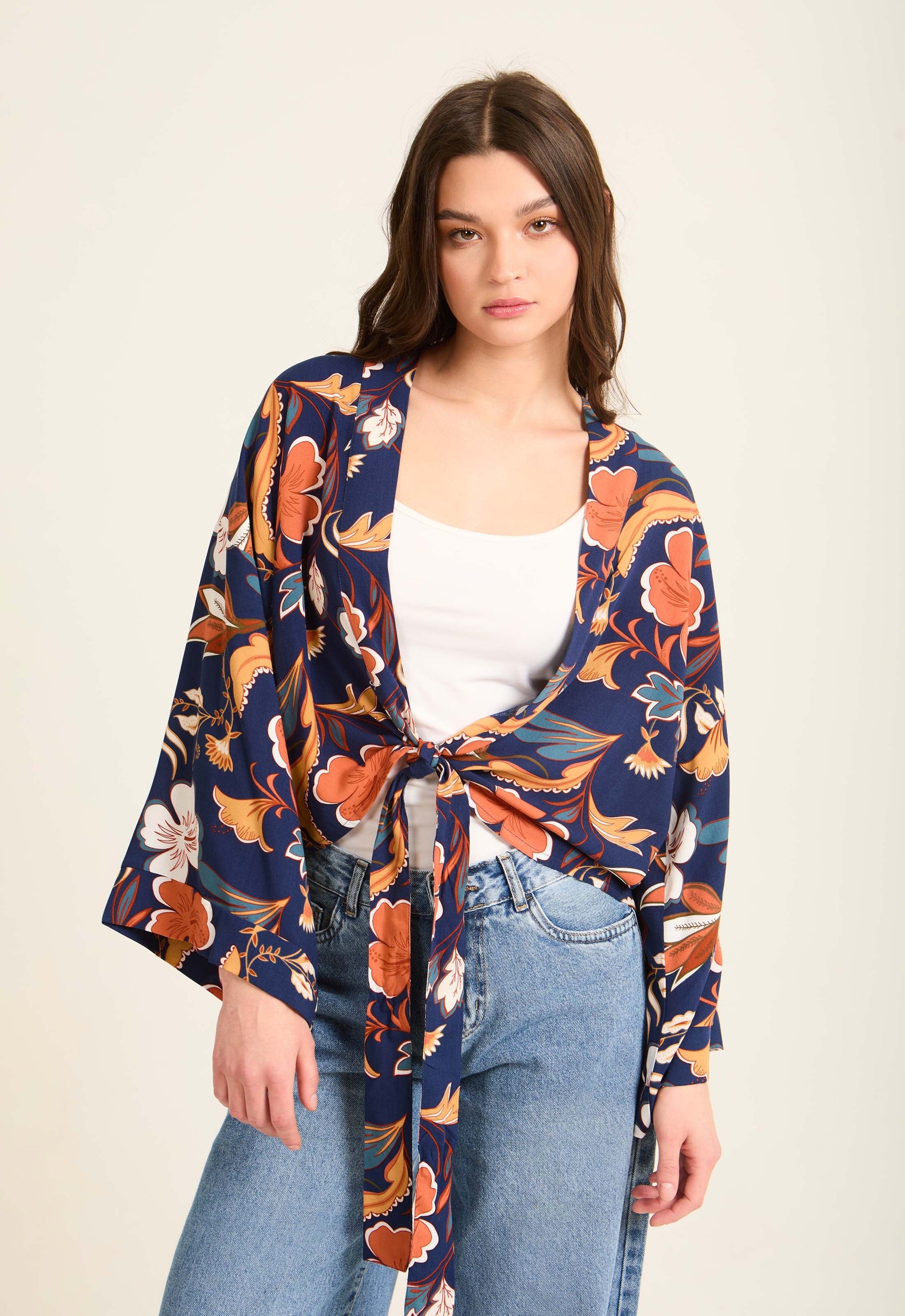 Fashionable Tropical Floral Tie-Front Short Kimono