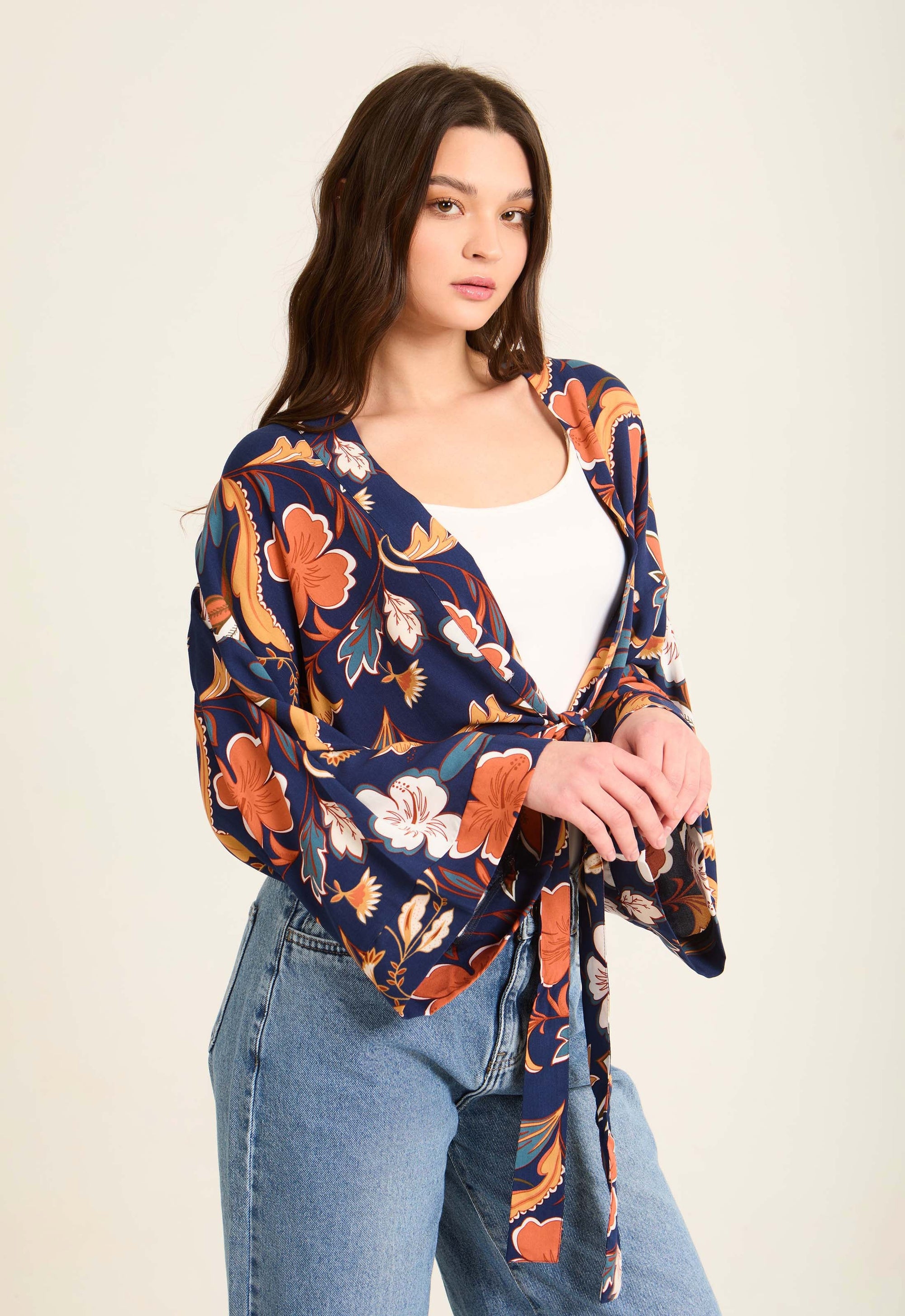 Fashionable Tropical Floral Tie-Front Short Kimono