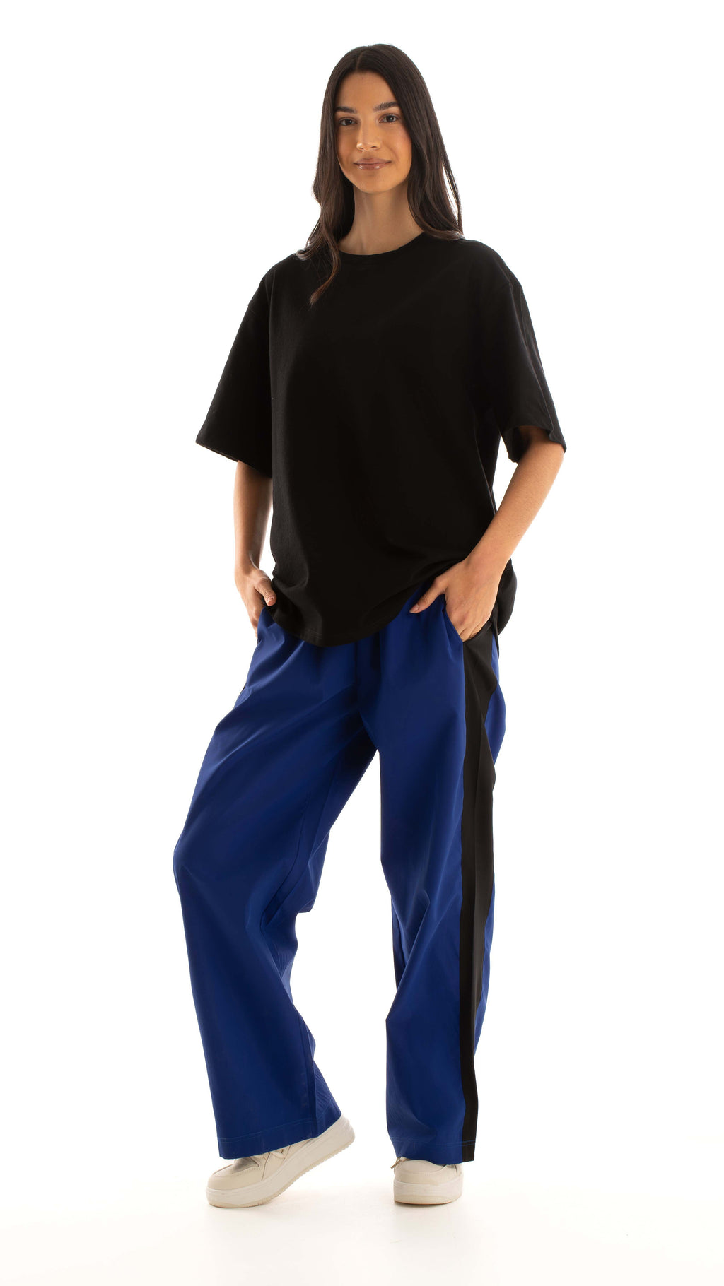 Relaxed Pants Featuring Side Stripe Detail