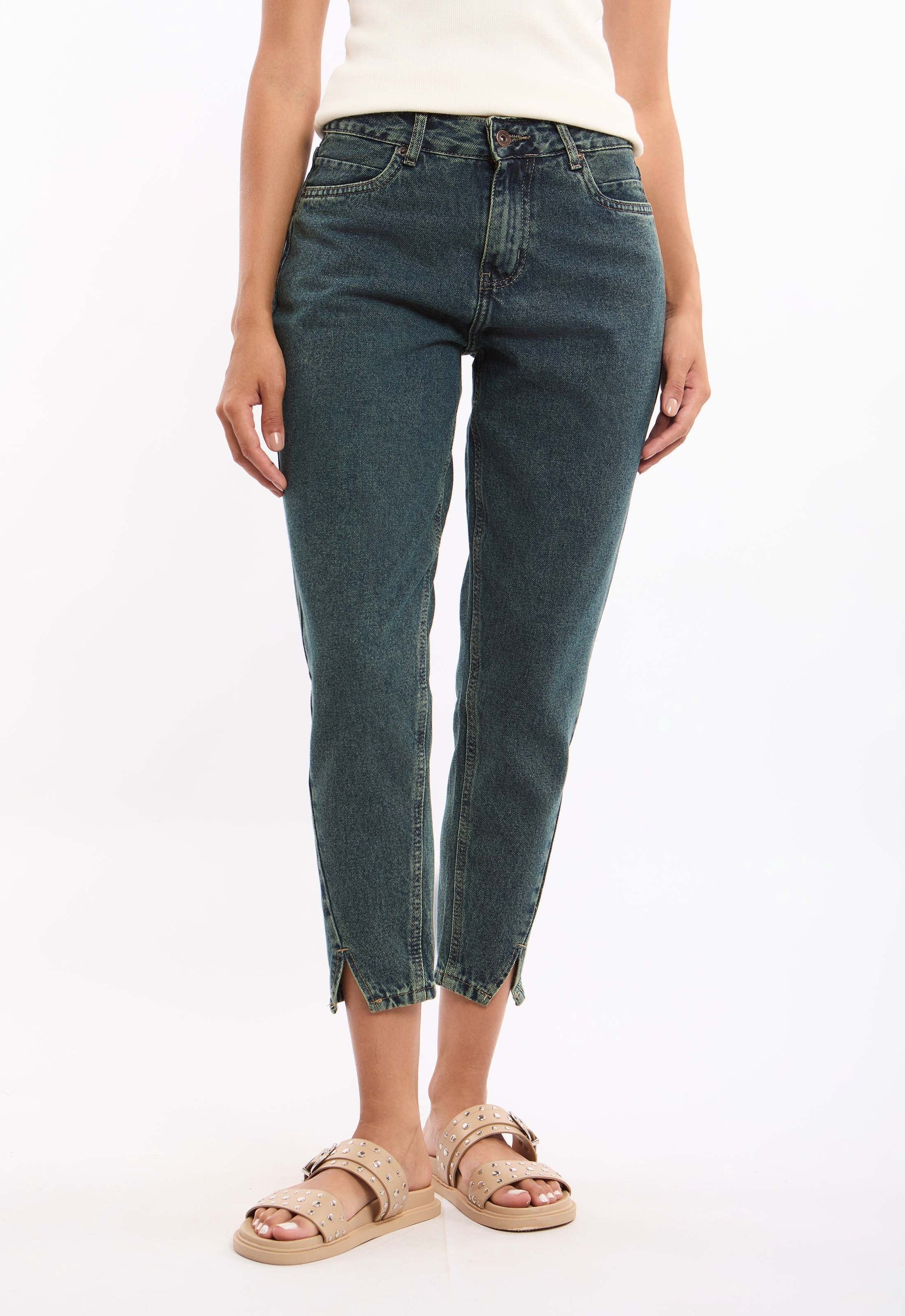 Ankle-Length Tapered Jeans with Notched Hem