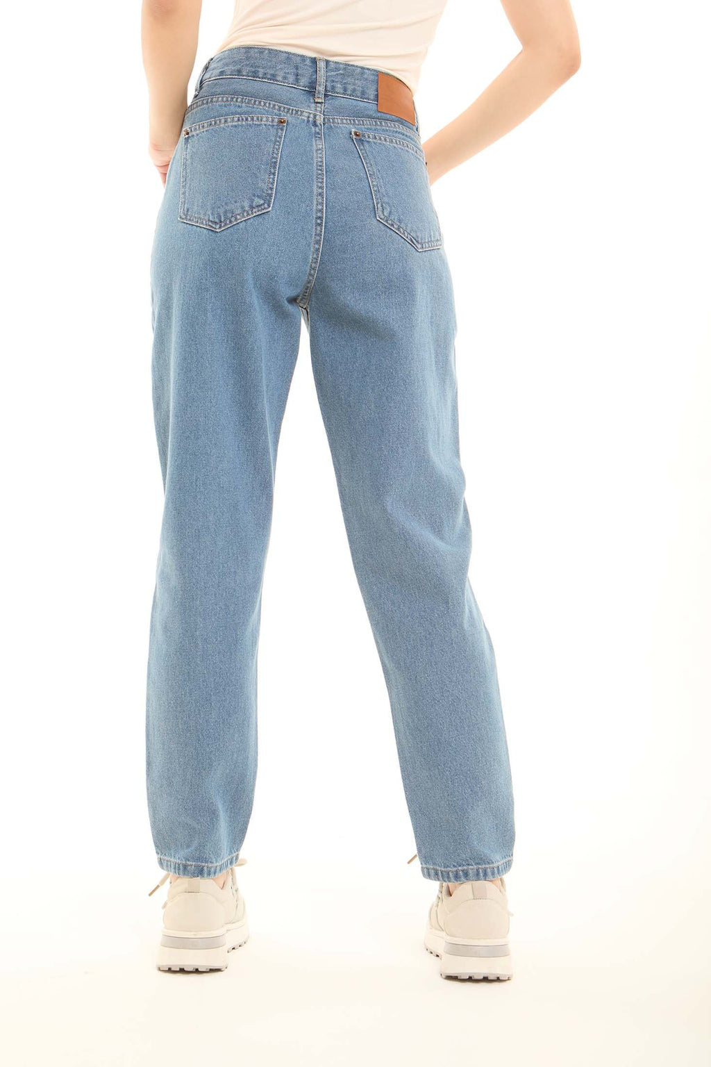 Relaxed Tapered Denim Pants with Soft Drape