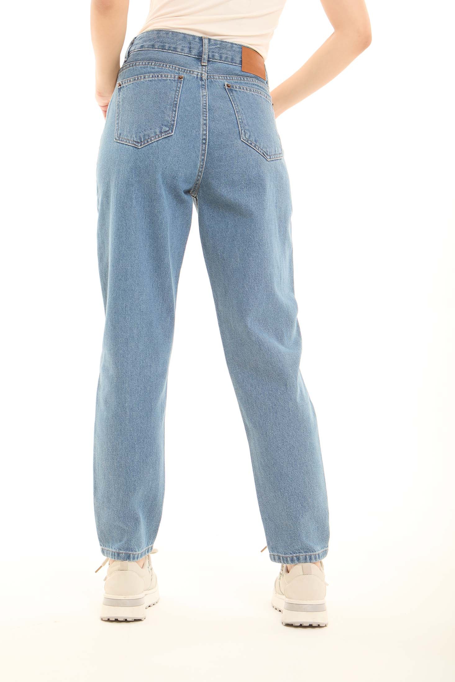 Relaxed Tapered Denim Pants with Soft Drape