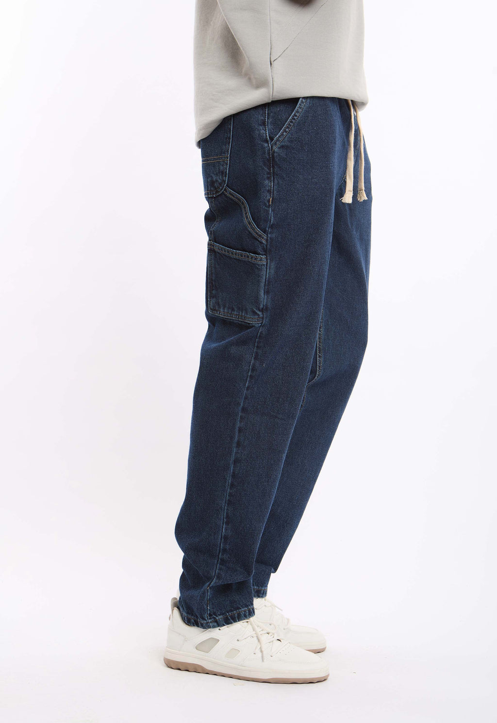 بنطلون دنيم مريح بساق مستقيمة ووسط مطاطي برباط