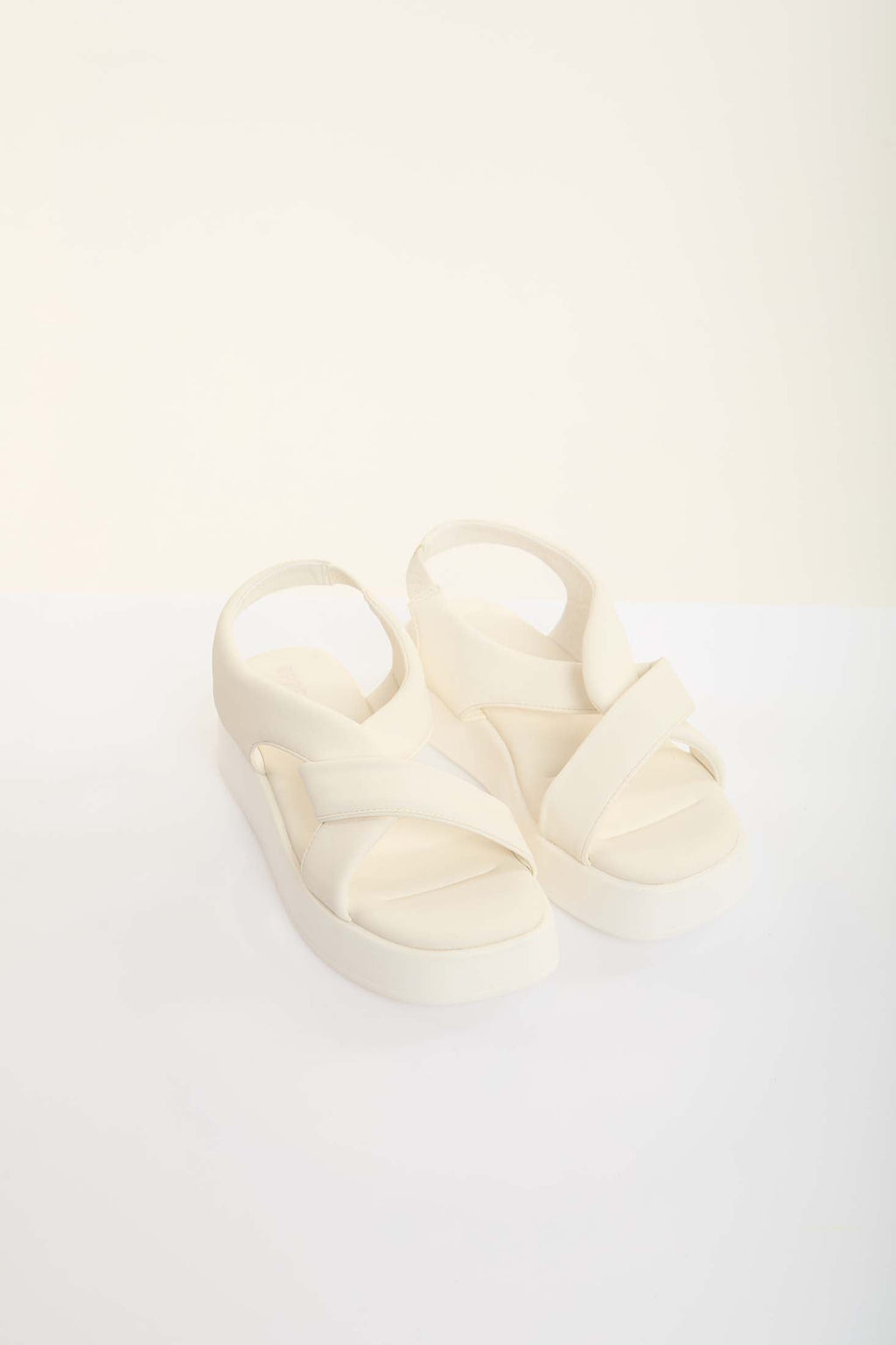 Round Open Toe Sandals with Slingback