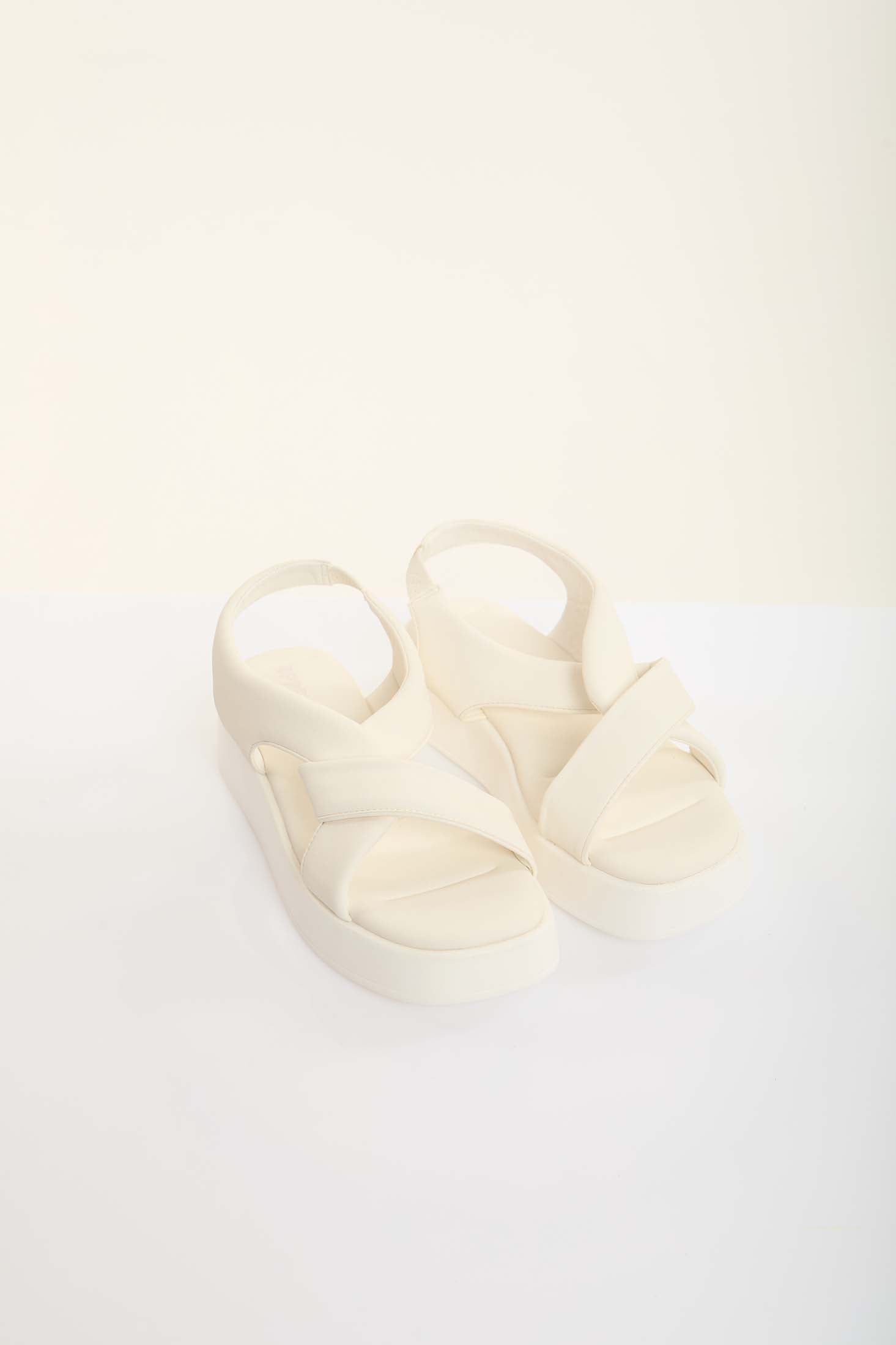 Round Open Toe Sandals with Slingback