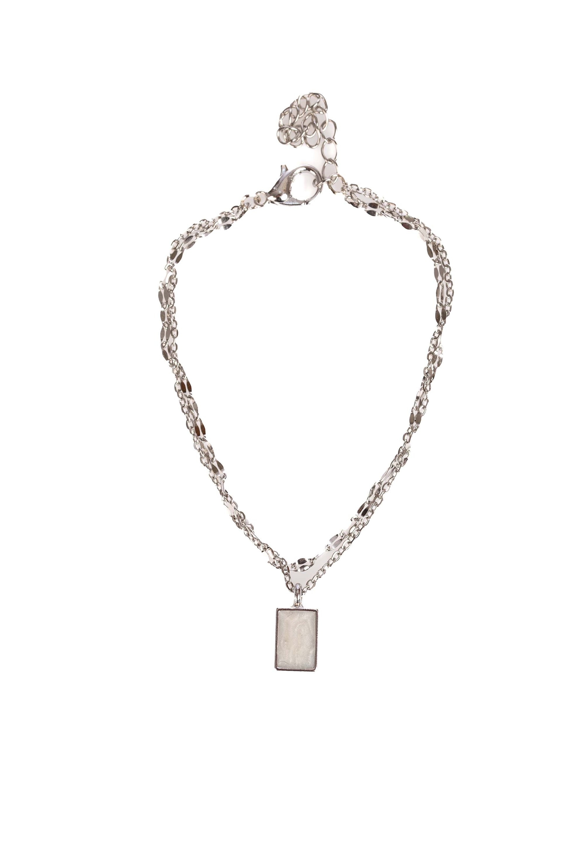 سلسلة فضية مع قلادة رخامية بيج