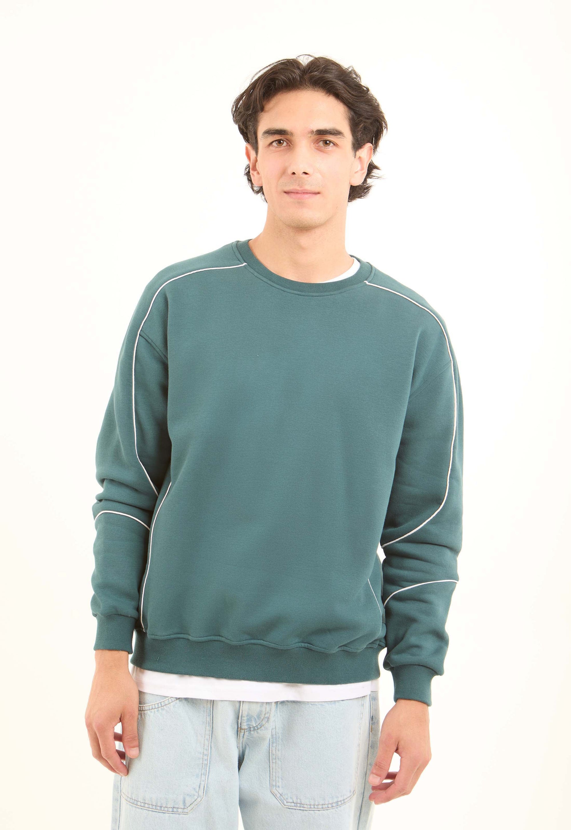 Long Sleeves Solid Sweatshirt with Piping Detail