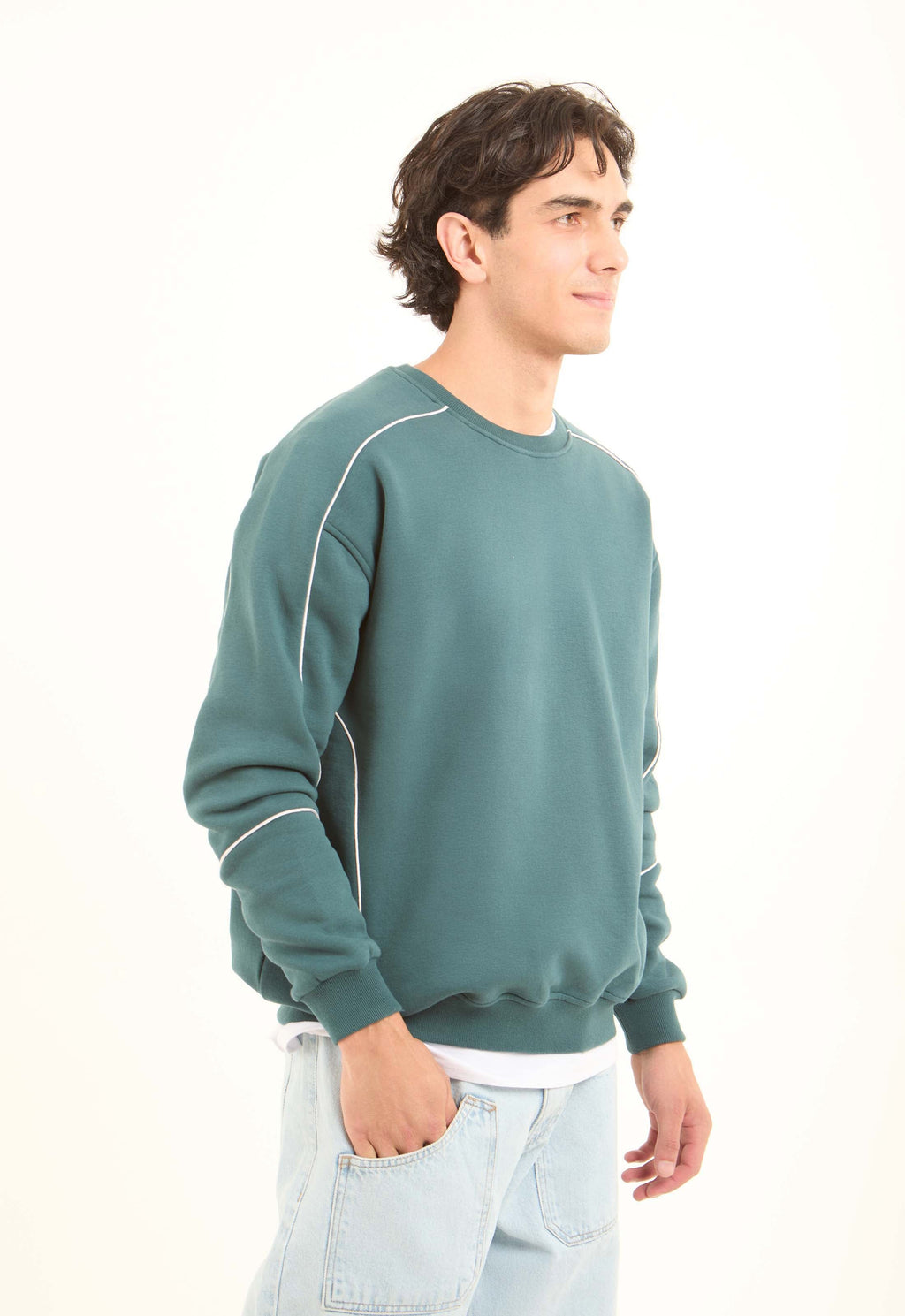 Long Sleeves Solid Sweatshirt with Piping Detail