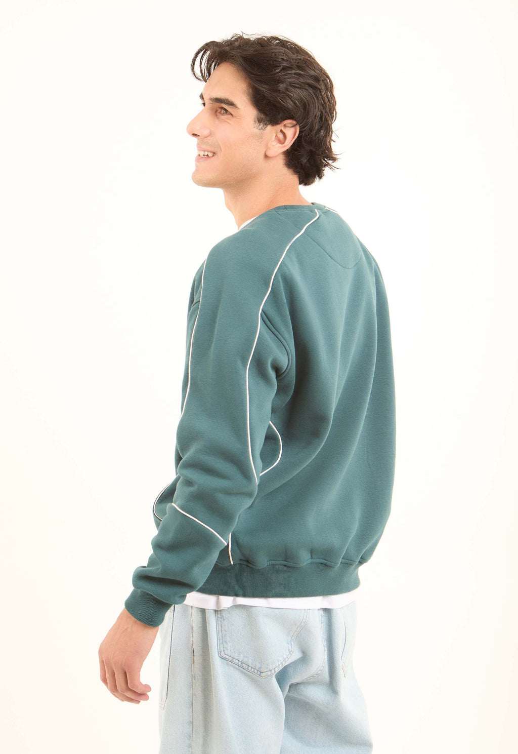 Long Sleeves Solid Sweatshirt with Piping Detail