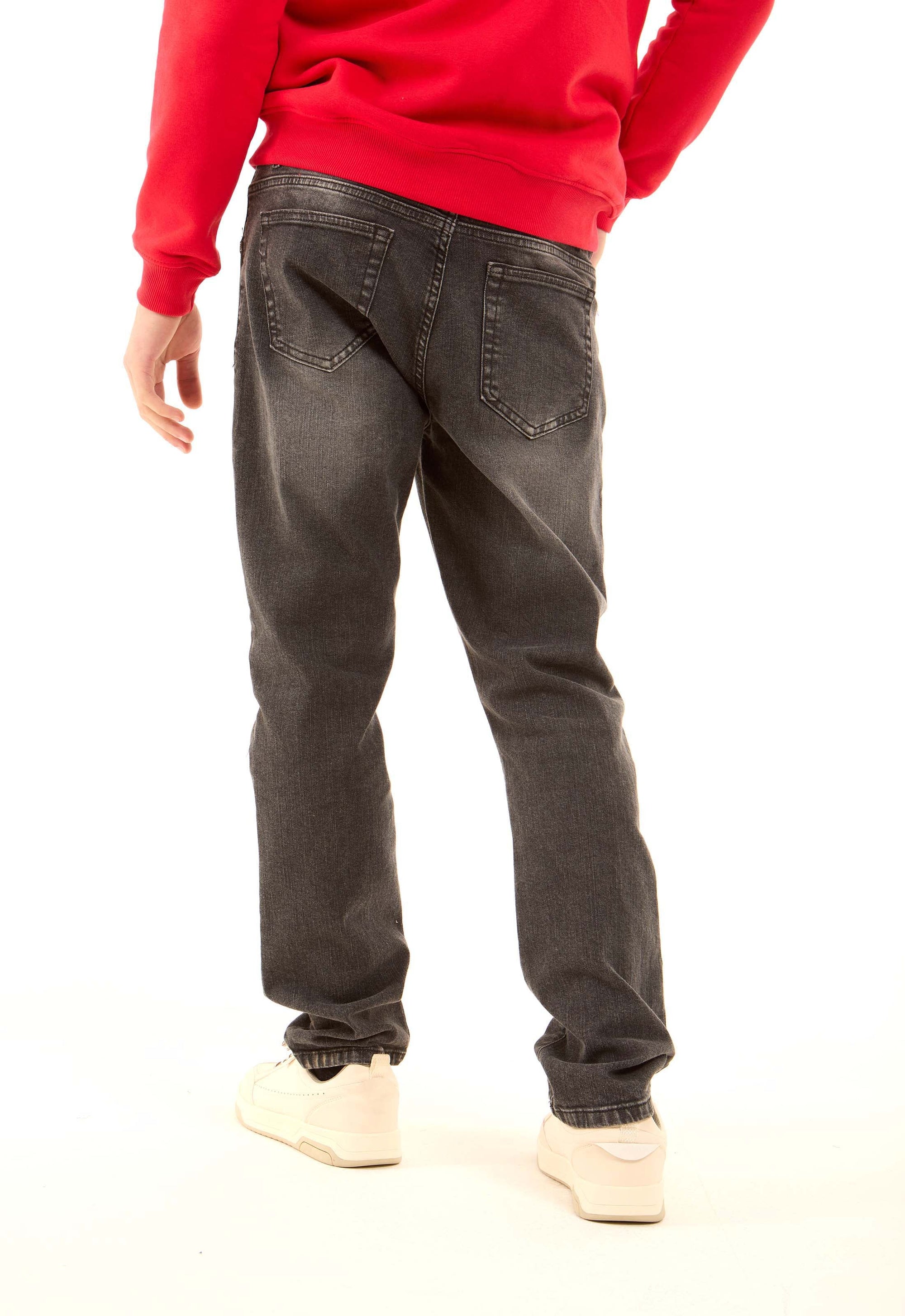 Classic Straight-Fit Washed Jeans