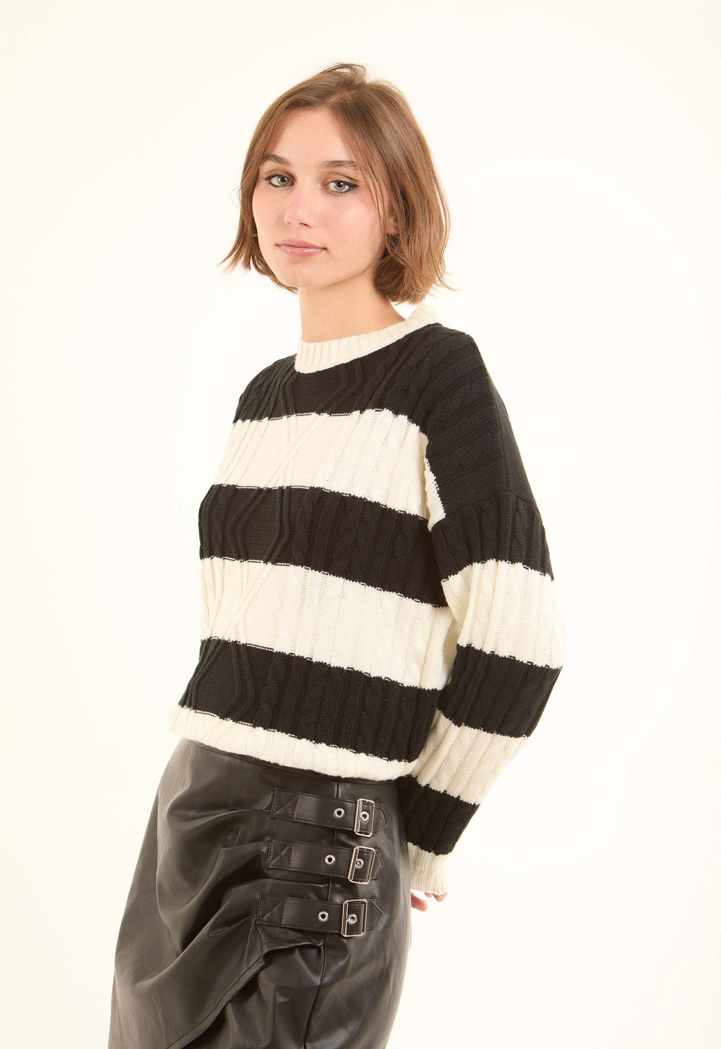 Dual-Tone Striped with Knit Casual Pullover