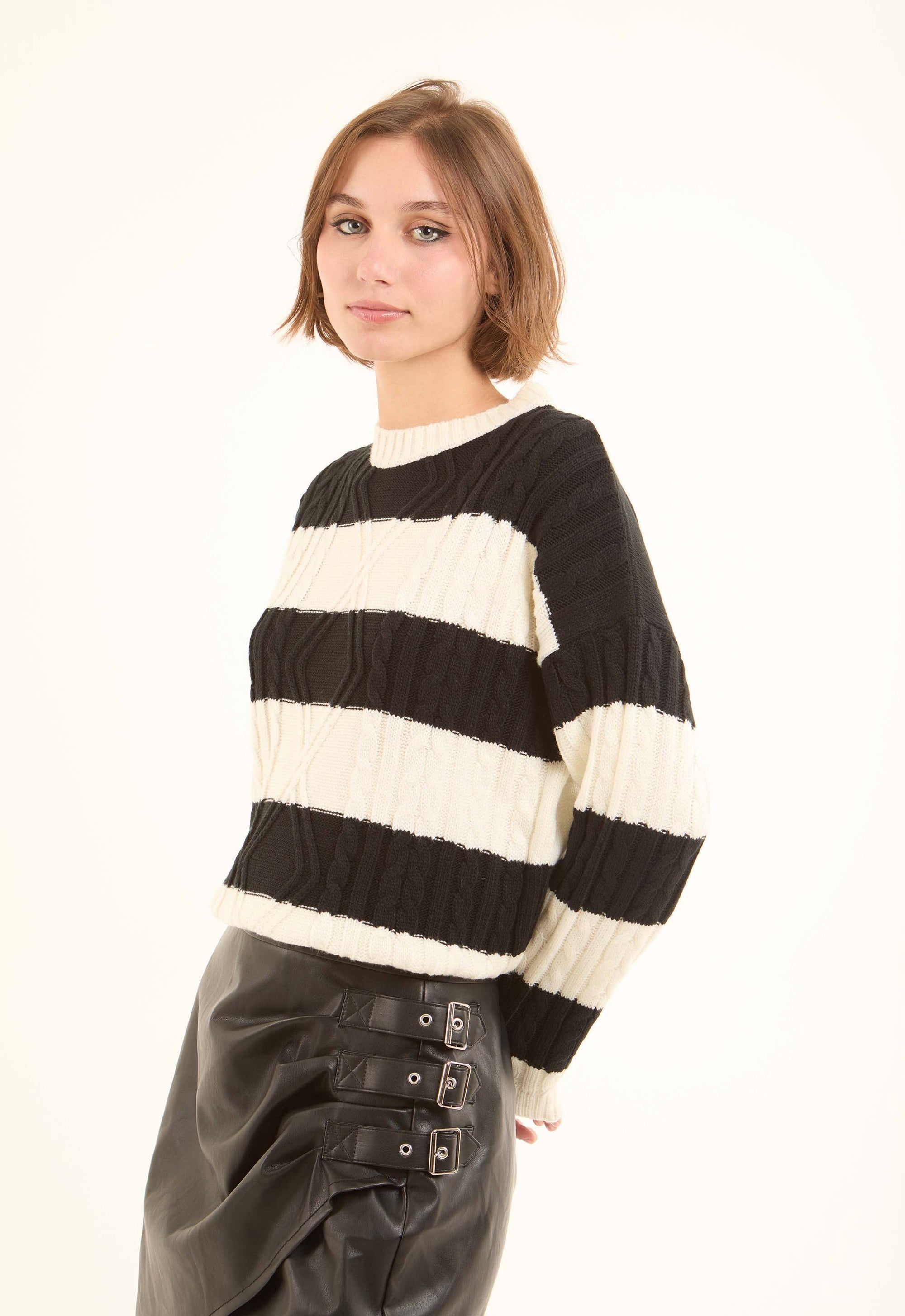 Dual-Tone Striped with Knit Casual Pullover