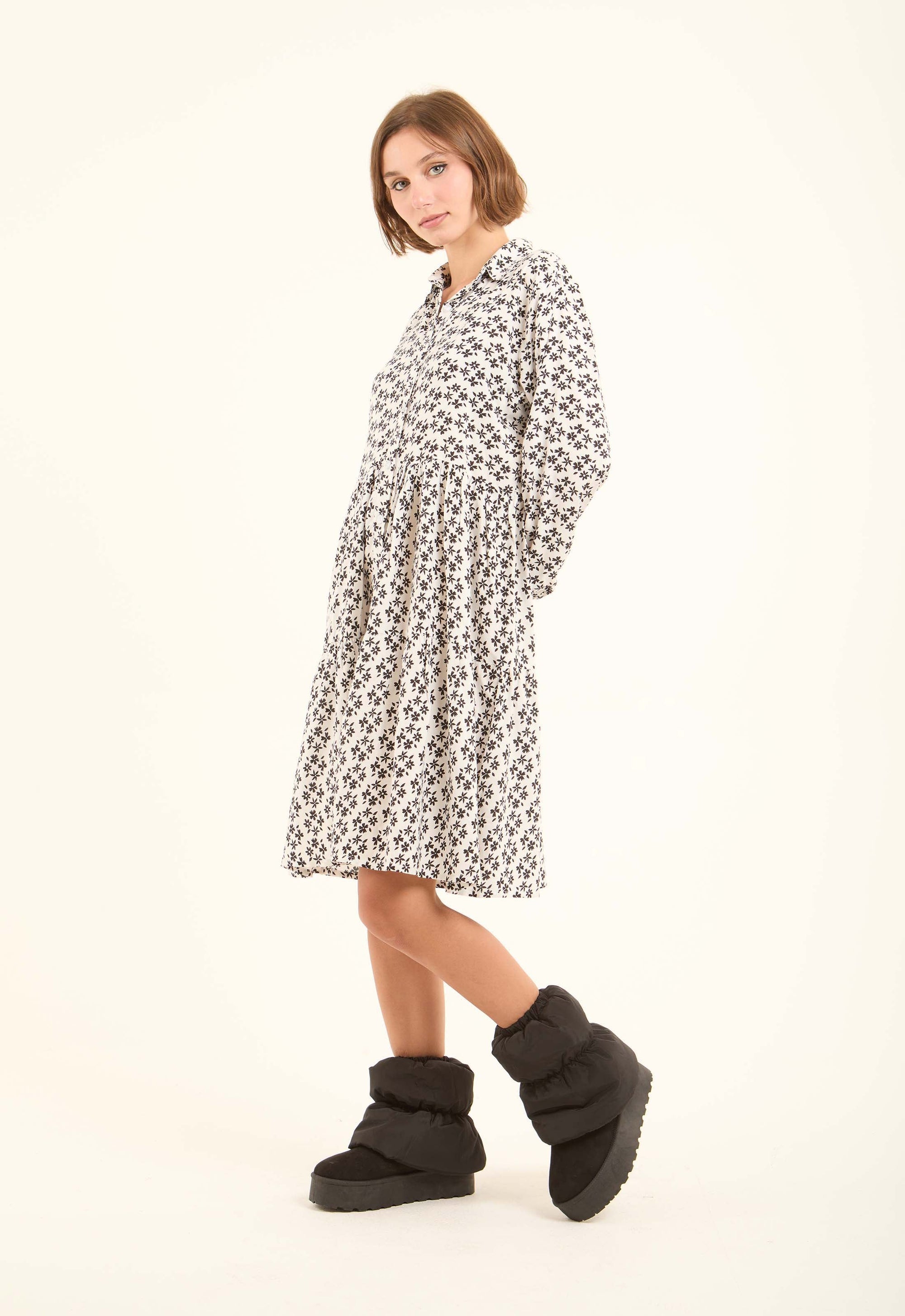 Floral Long Sleeves Flowy Buttoned Dress