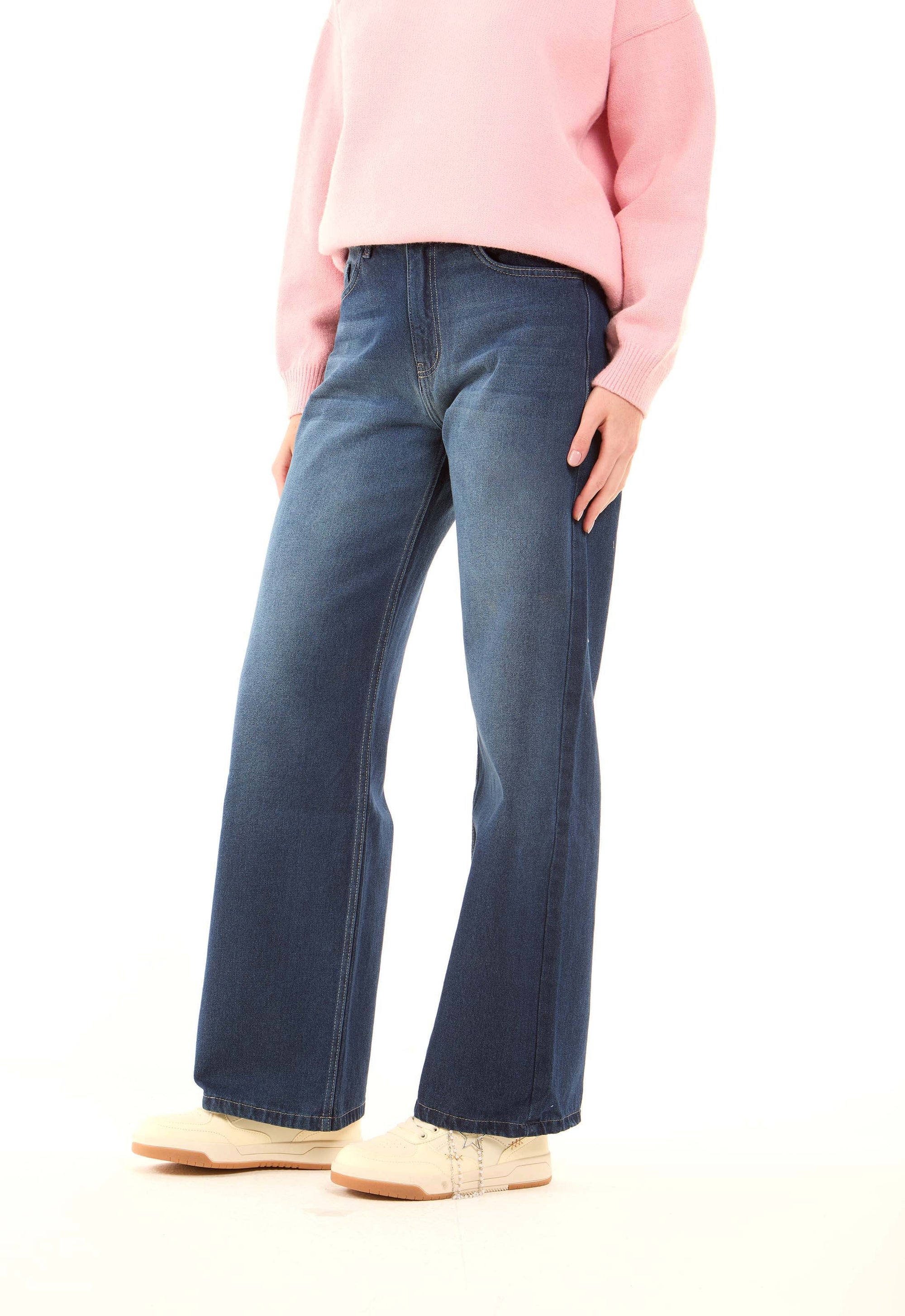 Wide-Leg Stretch Denim Pants