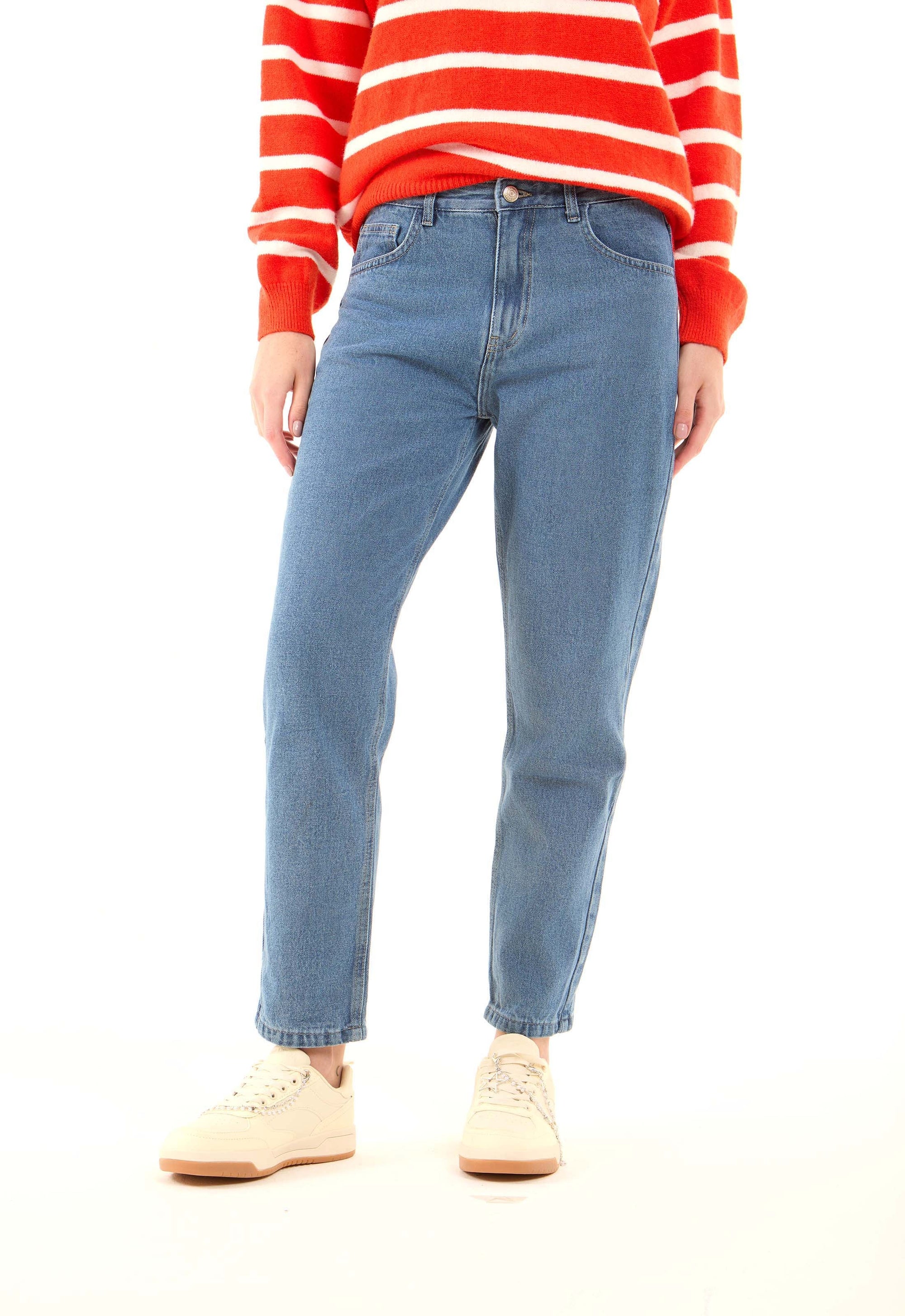 Sleek Slim-Fit Denim Jeans