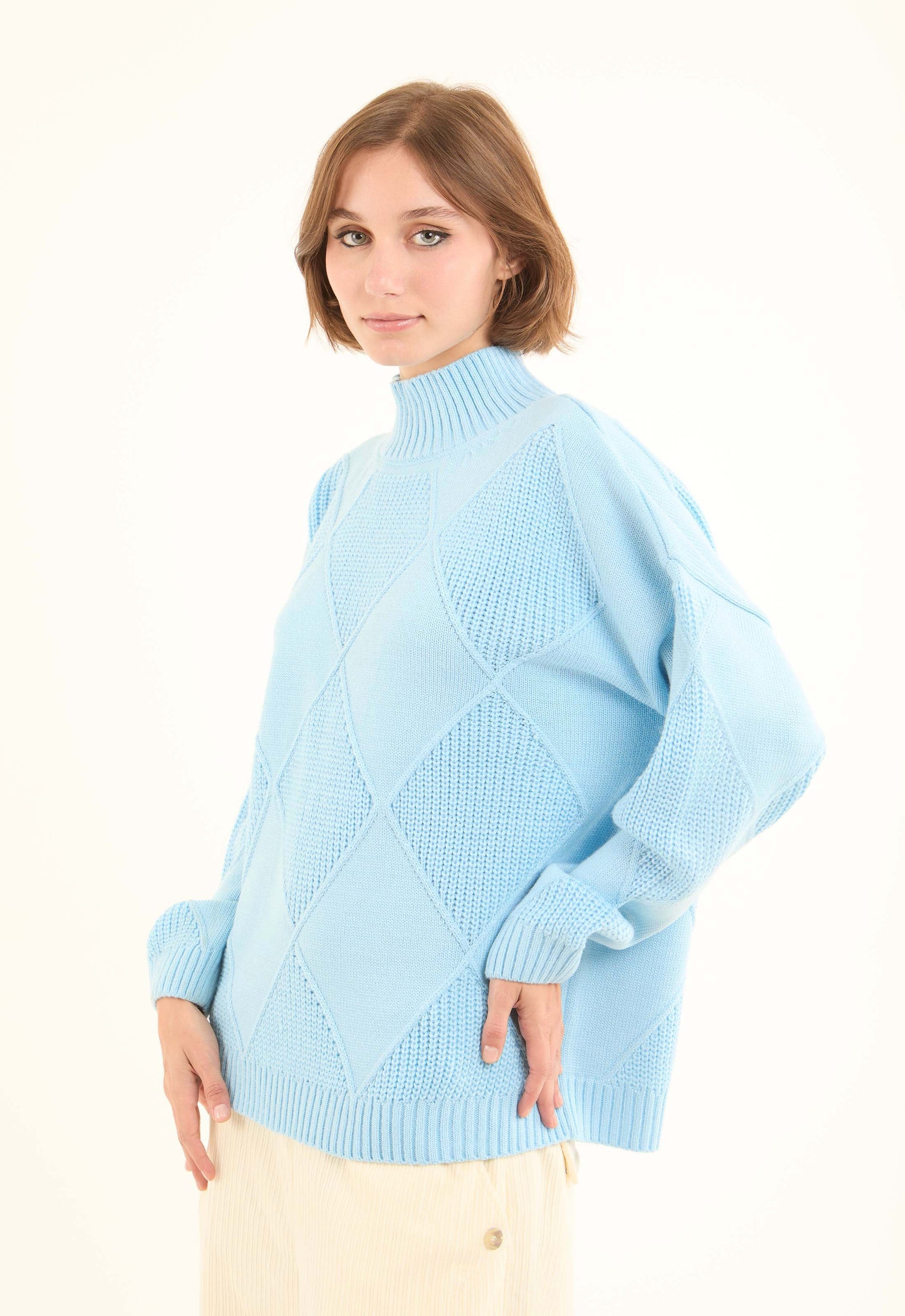 Chunky Knit Diamonds Winter Pullover