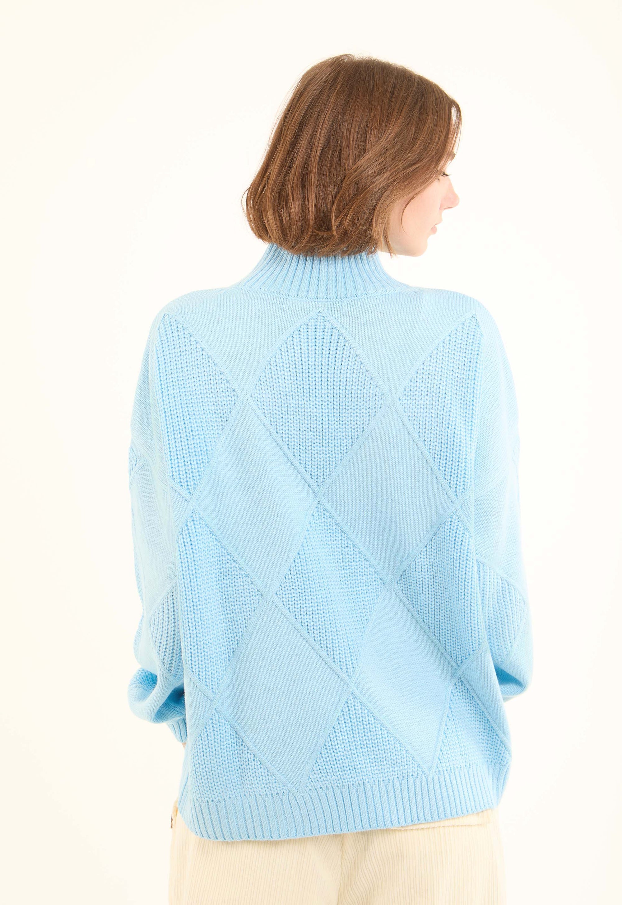 Chunky Knit Diamonds Winter Pullover