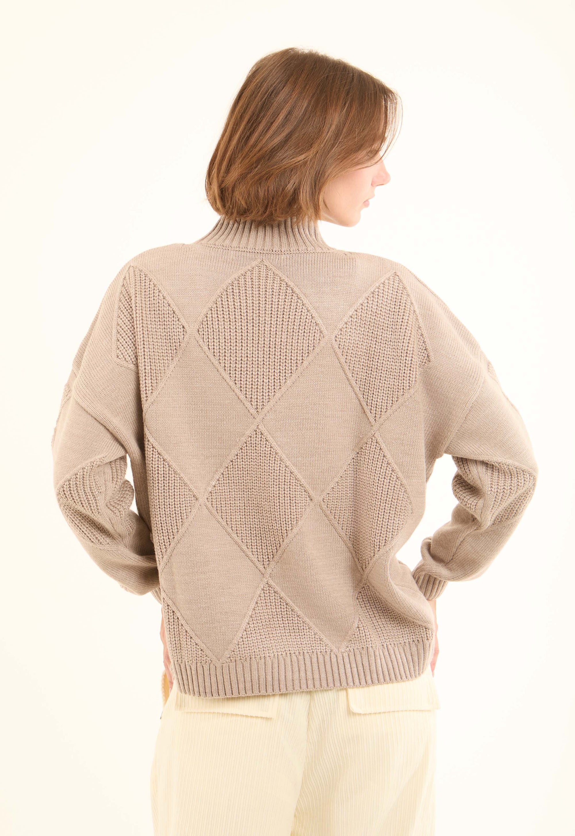 Chunky Knit Diamonds Winter Pullover