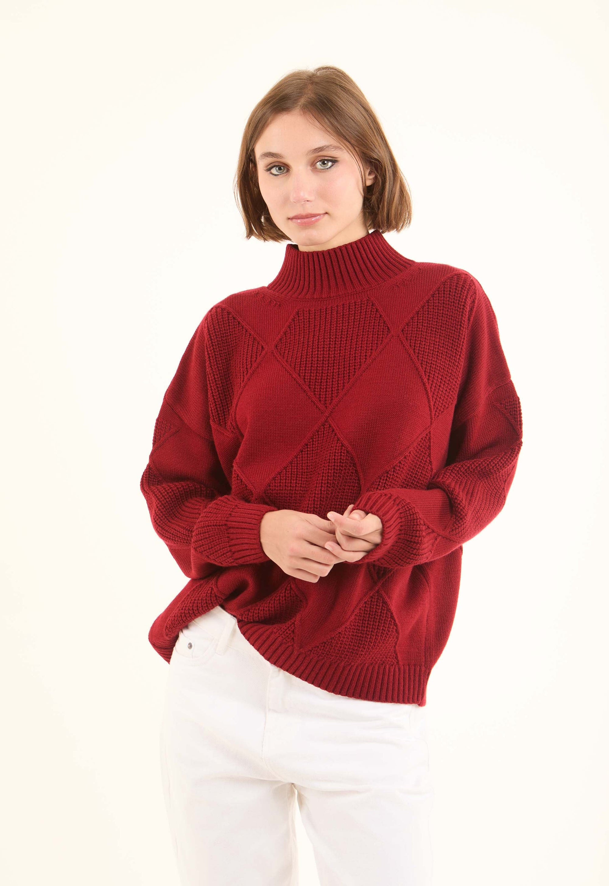 بلوفر شتوي سيمك محبوك بنقشة ماسات