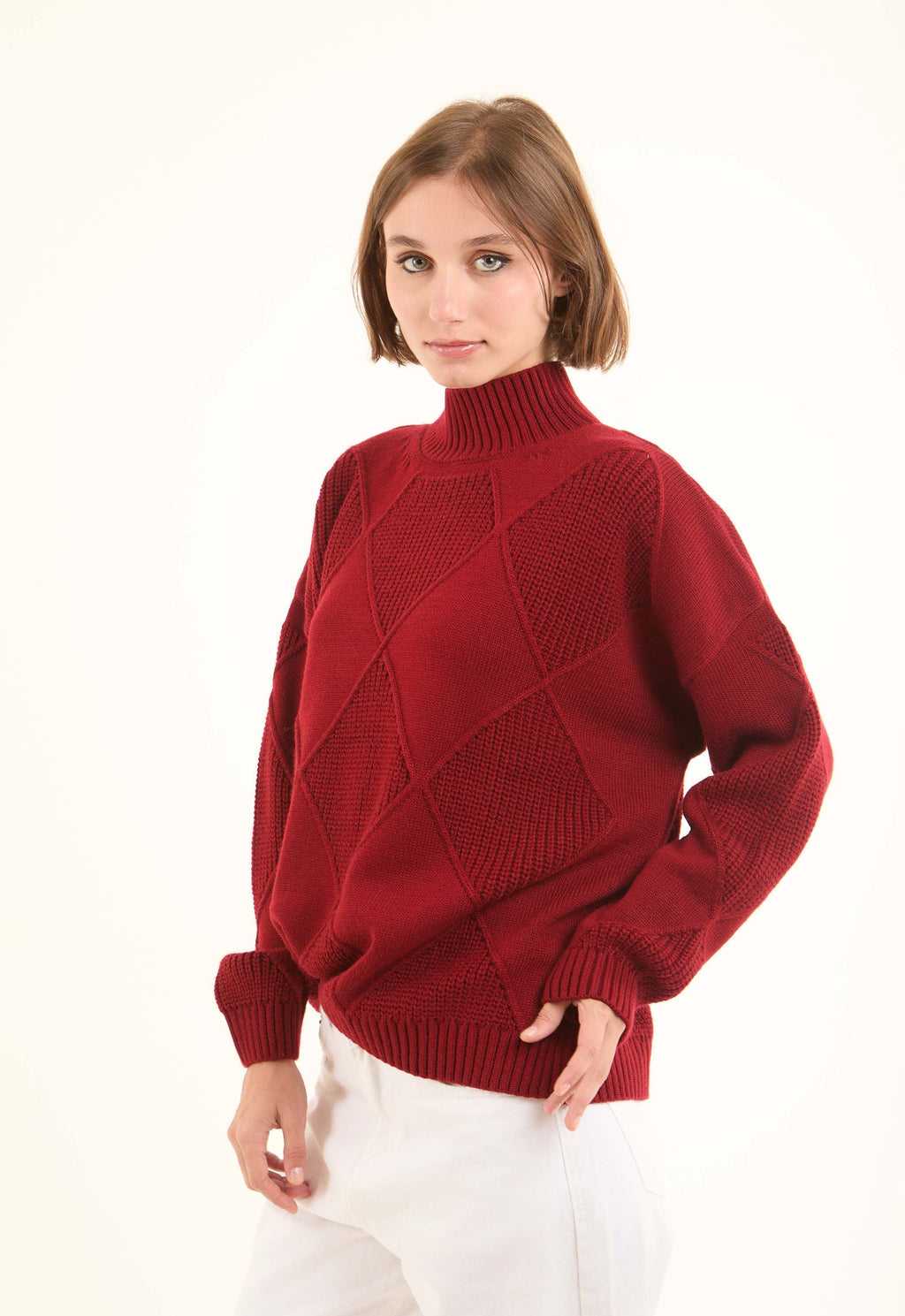 بلوفر شتوي سيمك محبوك بنقشة ماسات