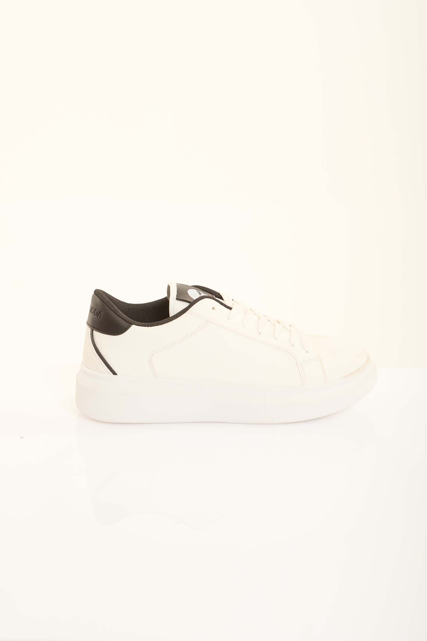 Classic Plain Panel Low-Top Trainers